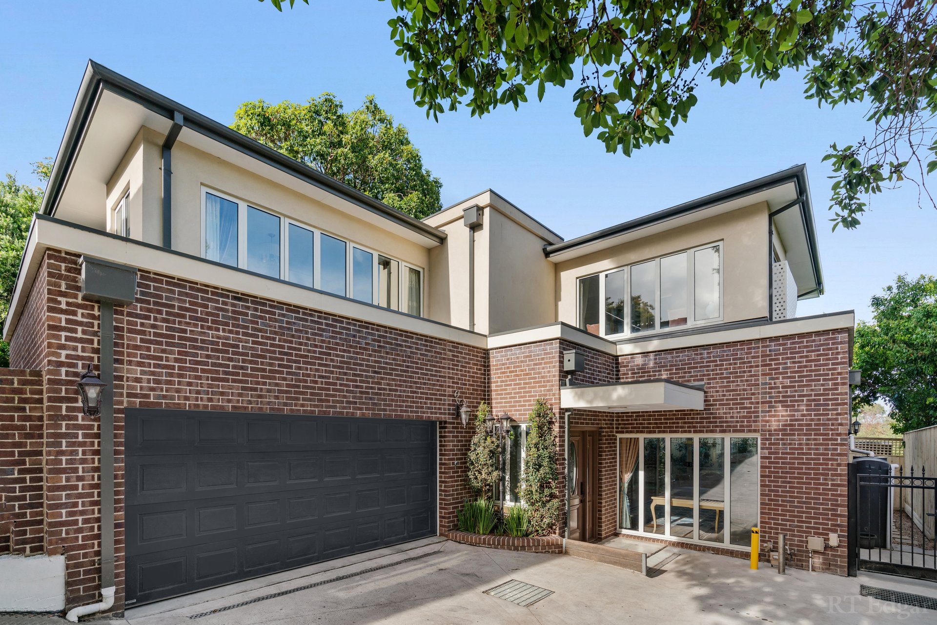 Property Gallery - Main Image