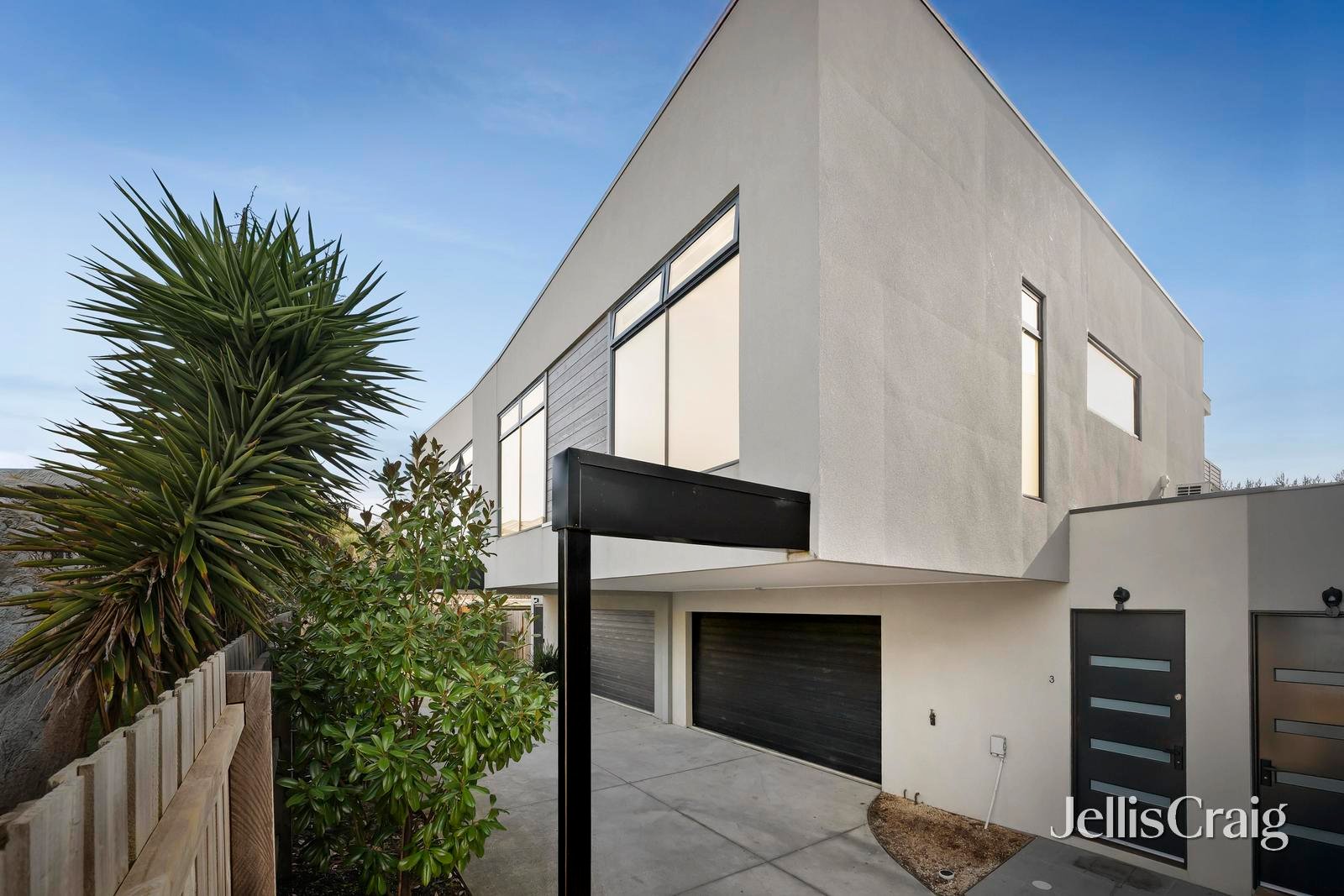 3/18 Ricky Court, Mooroolbark image 1