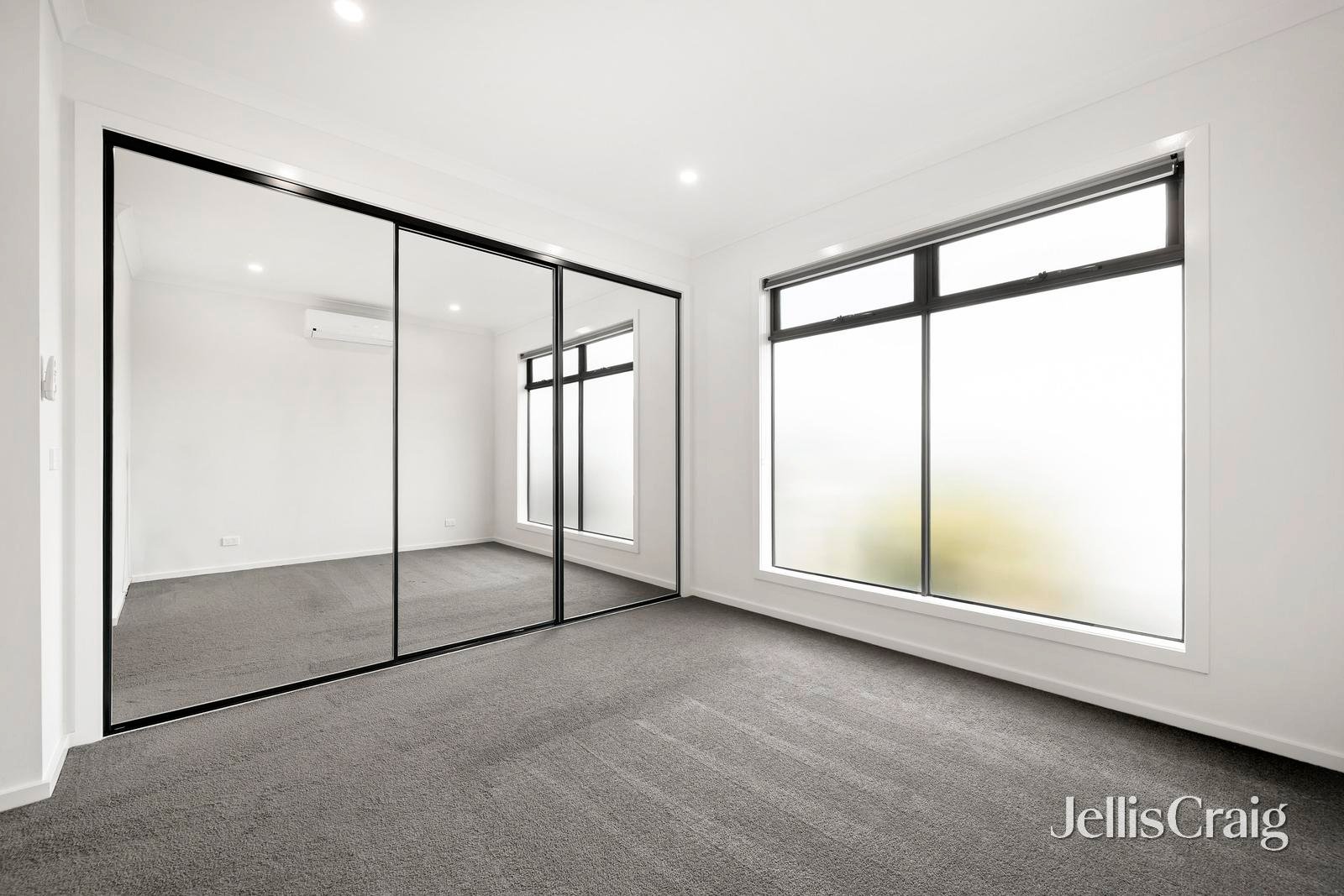 3/18 Ricky Court, Mooroolbark image 5