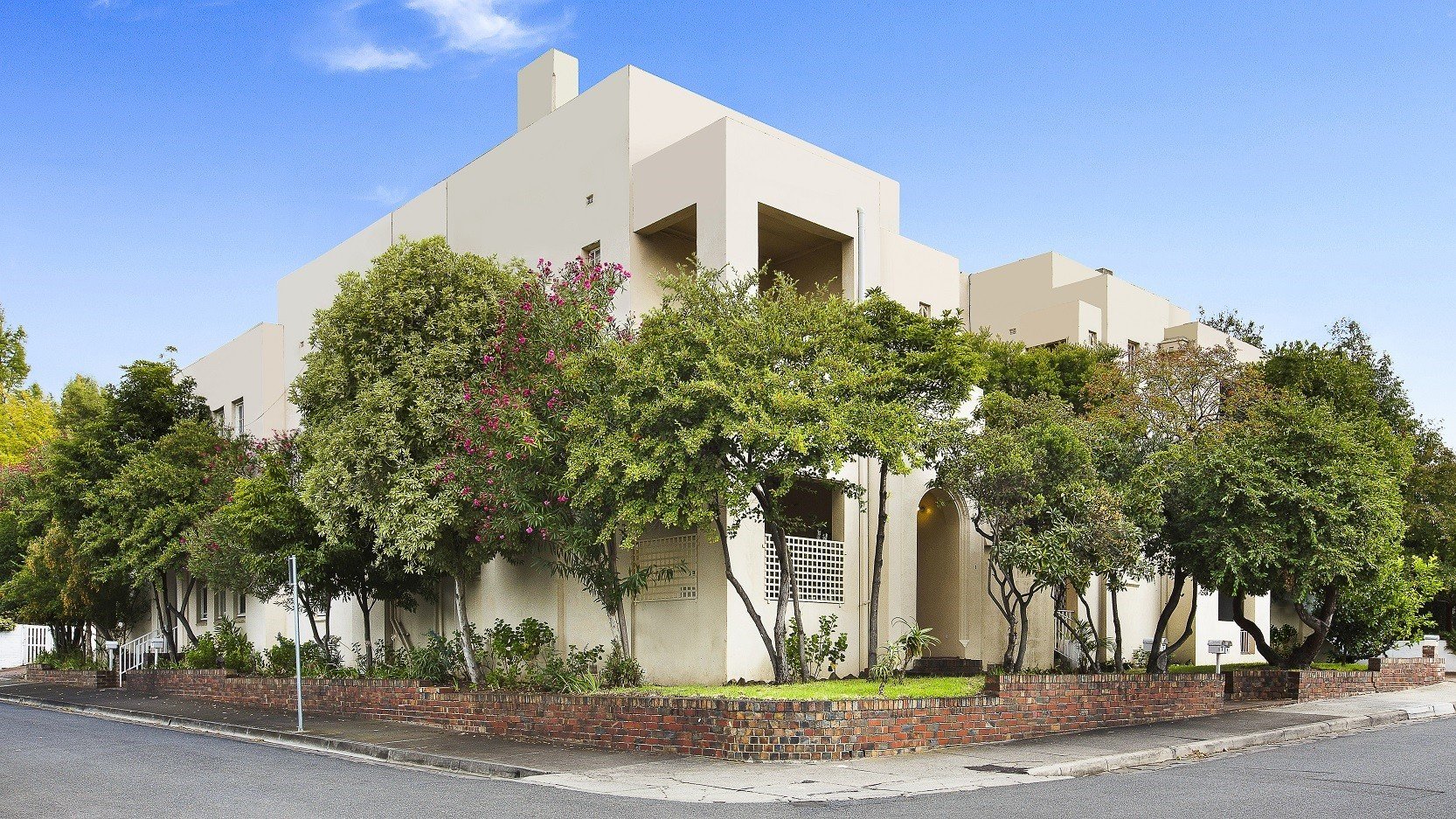 Property Gallery Thumbnail 4