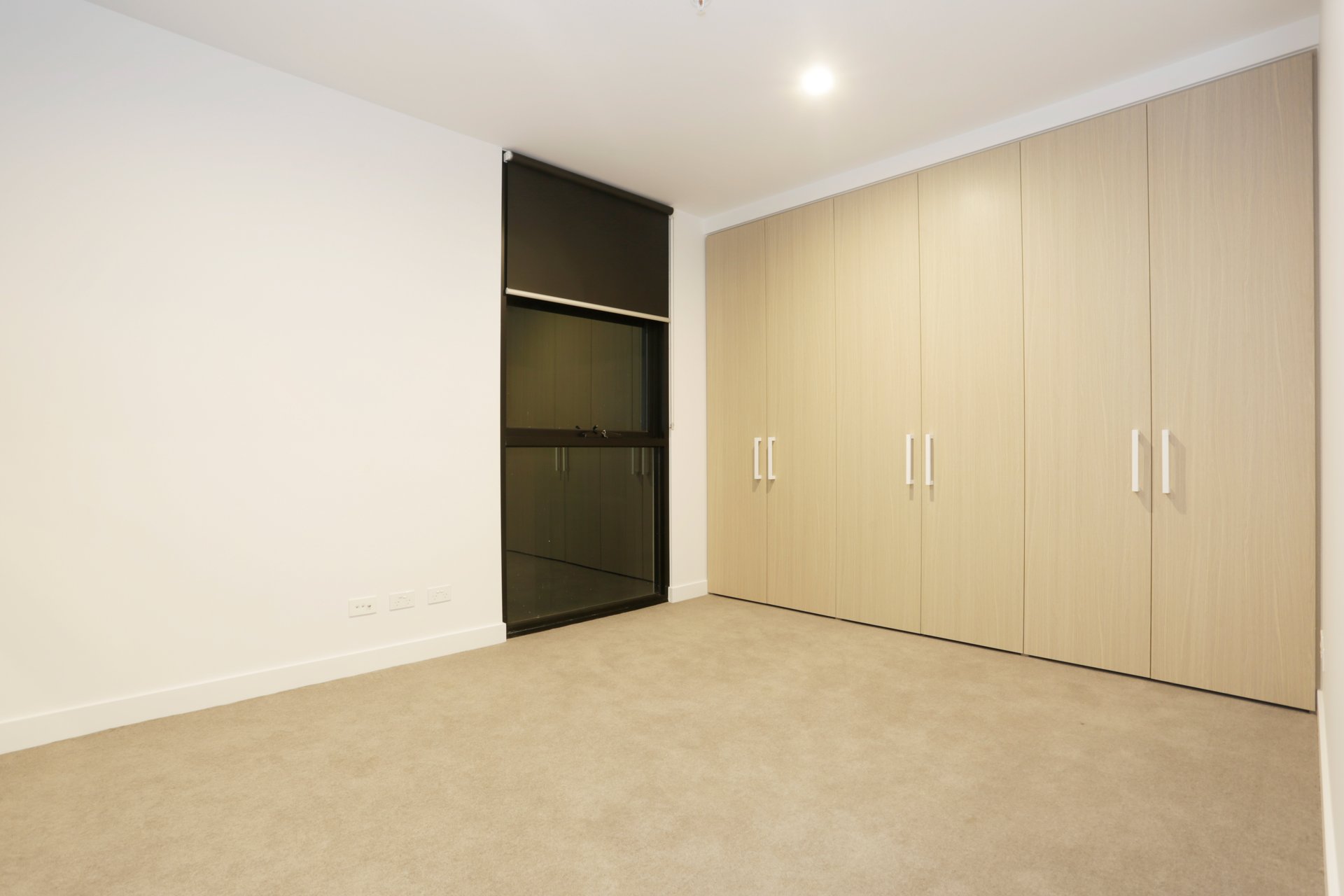 318/1 Sergeant Street, Blackburn image 7