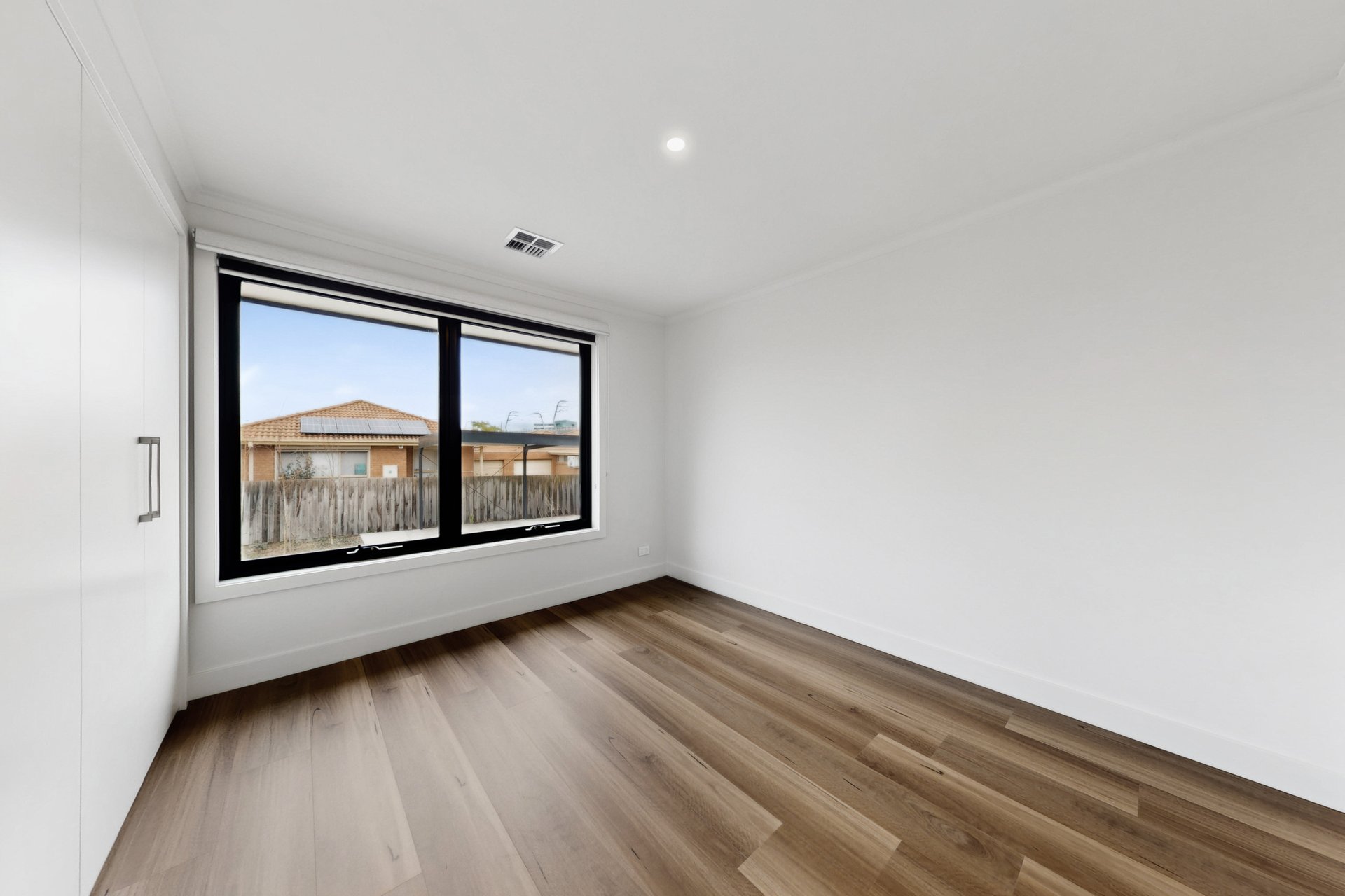 3/183 Carinish Road, Clayton image 5