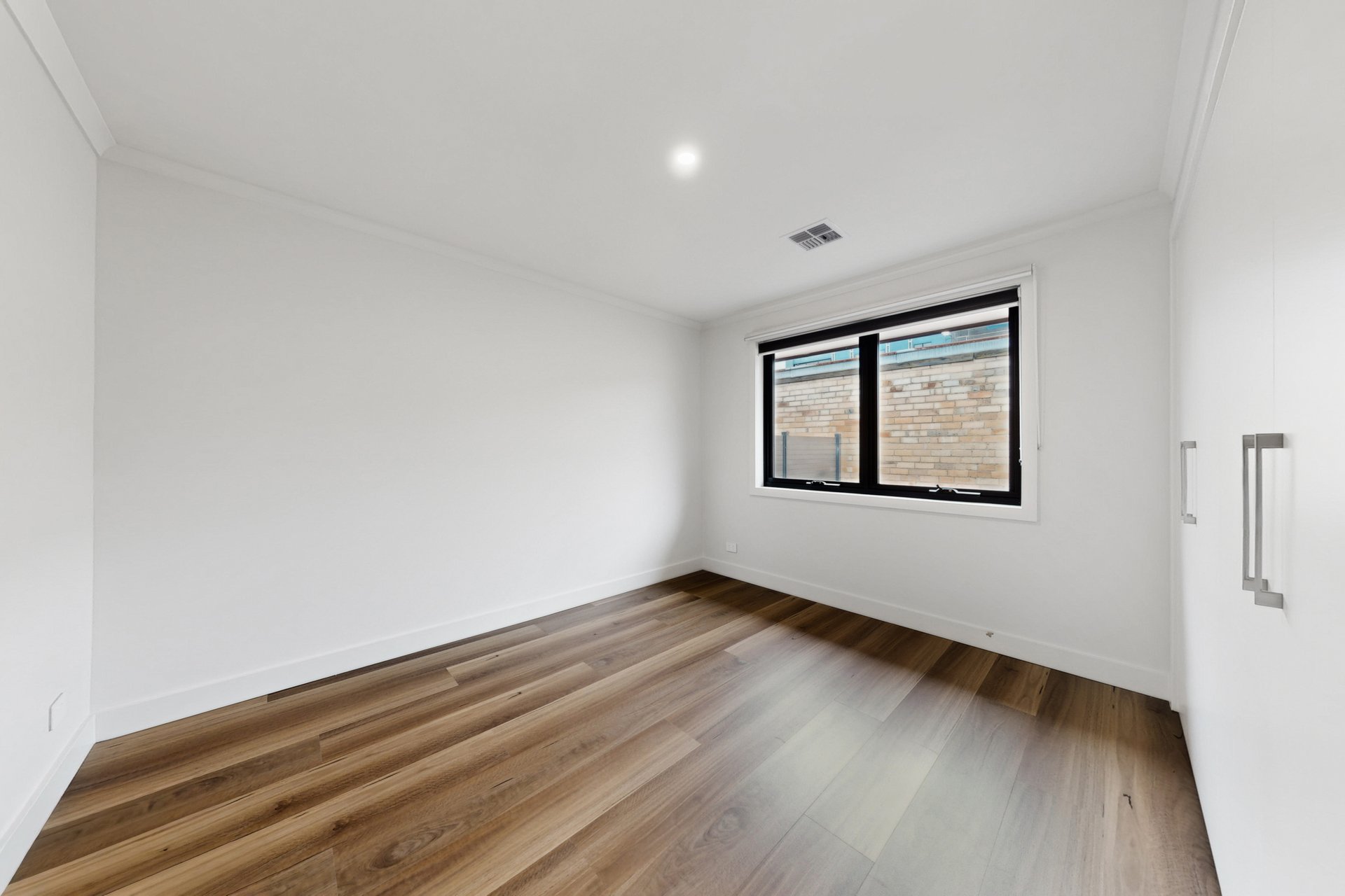 3/183 Carinish Road, Clayton image 10