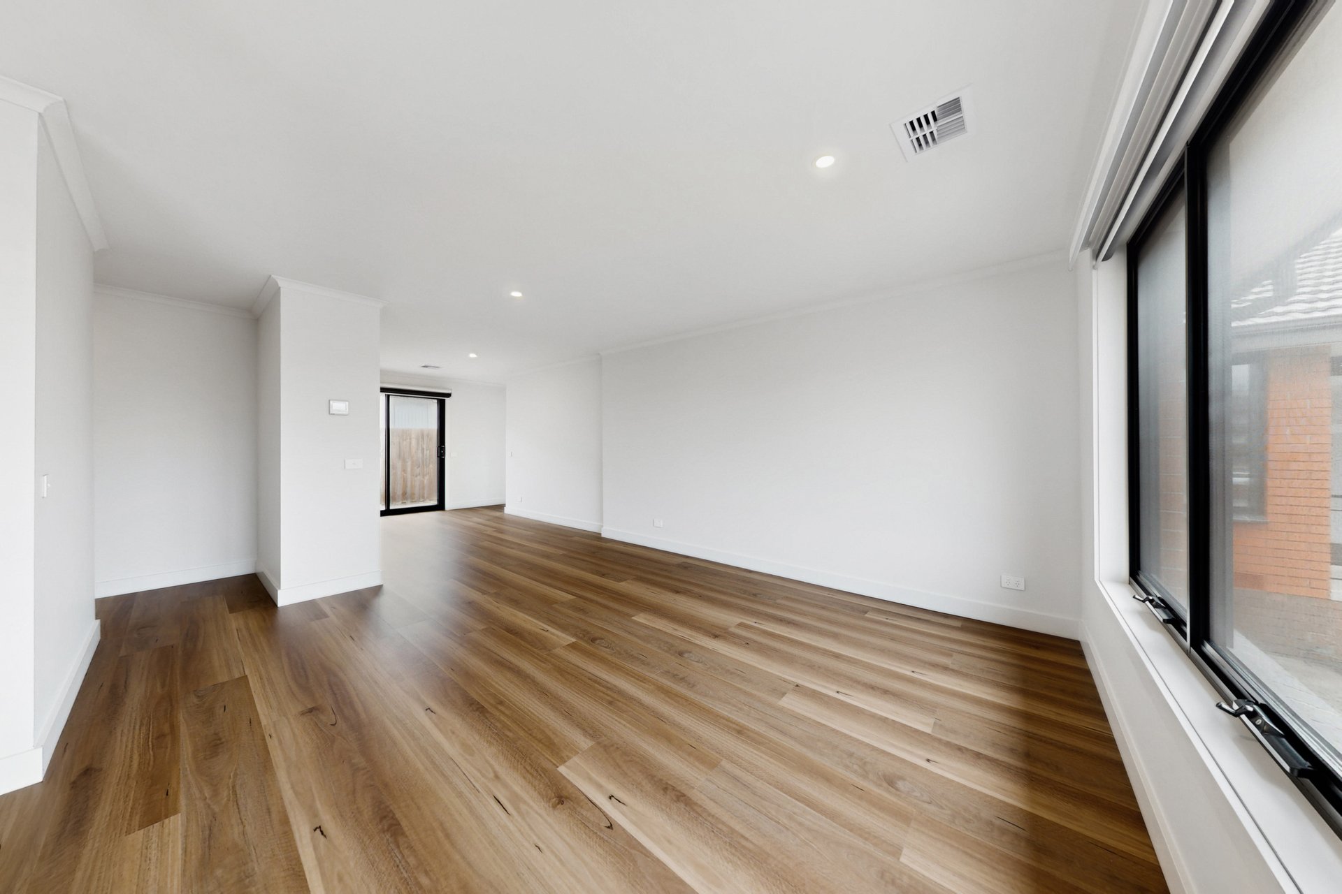 3/183 Carinish Road, Clayton image 6