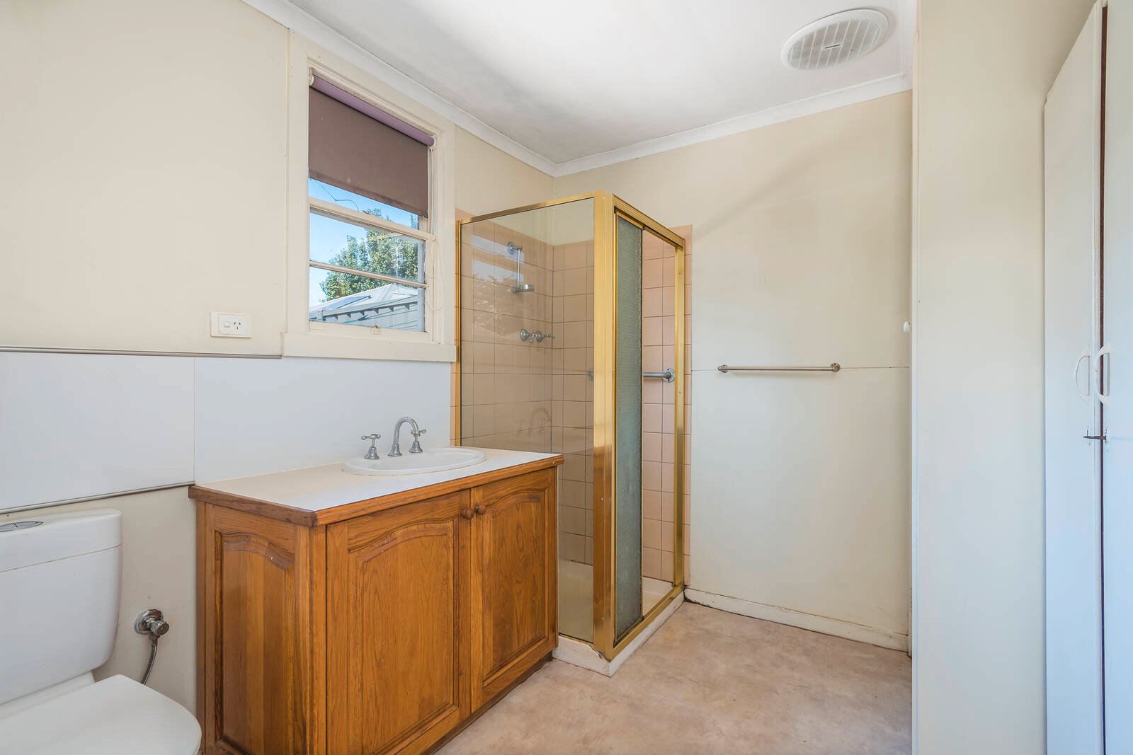 Property Gallery Thumbnail 6