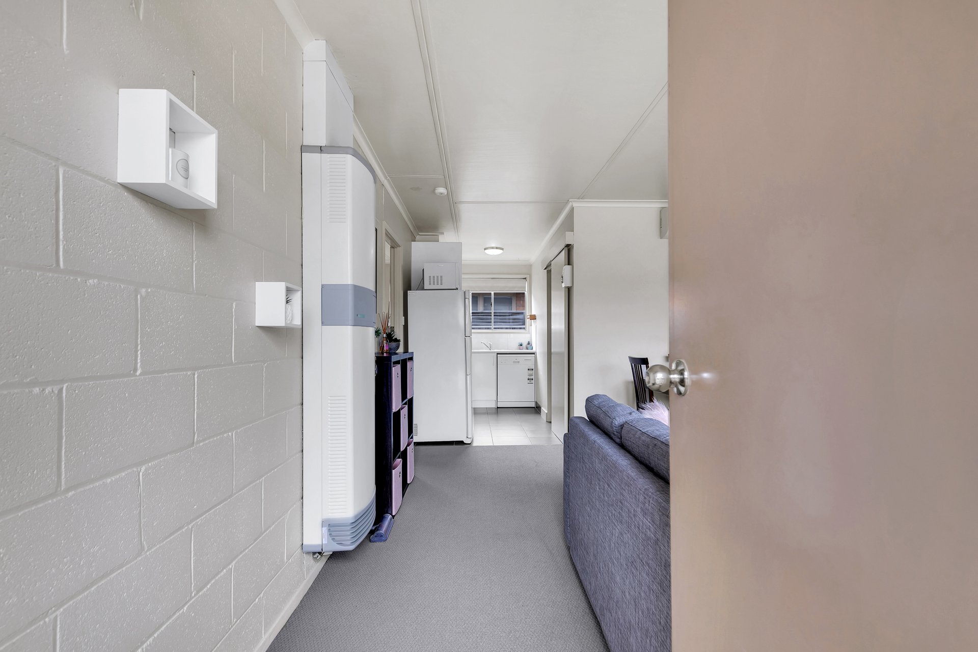 3/18A Roslyn Road, Belmont image 2