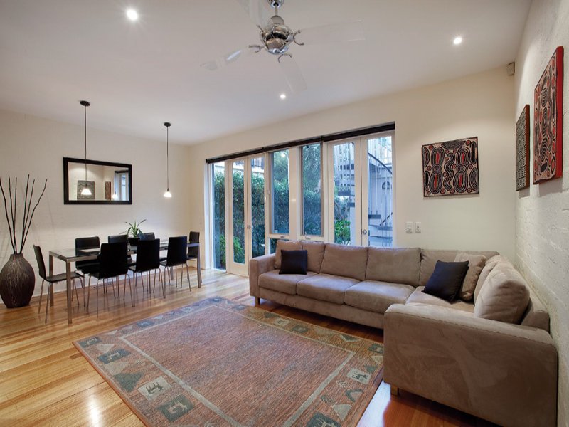 319 Canterbury Road, St Kilda West image 3