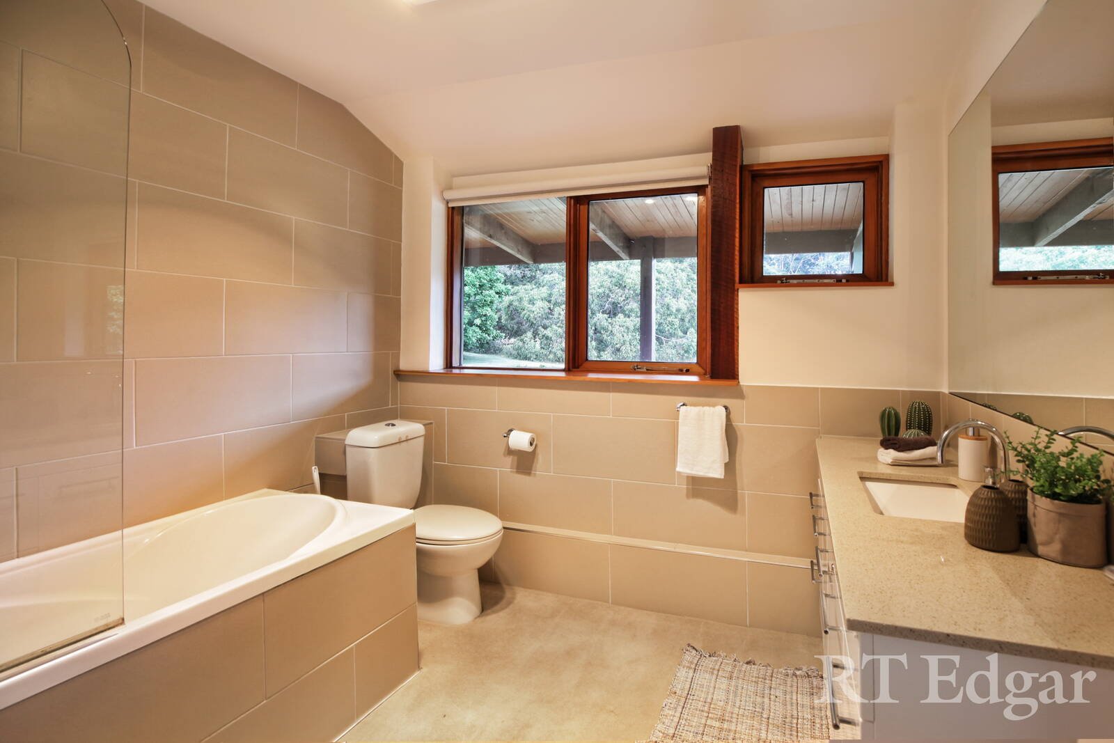 Property Gallery Thumbnail 10