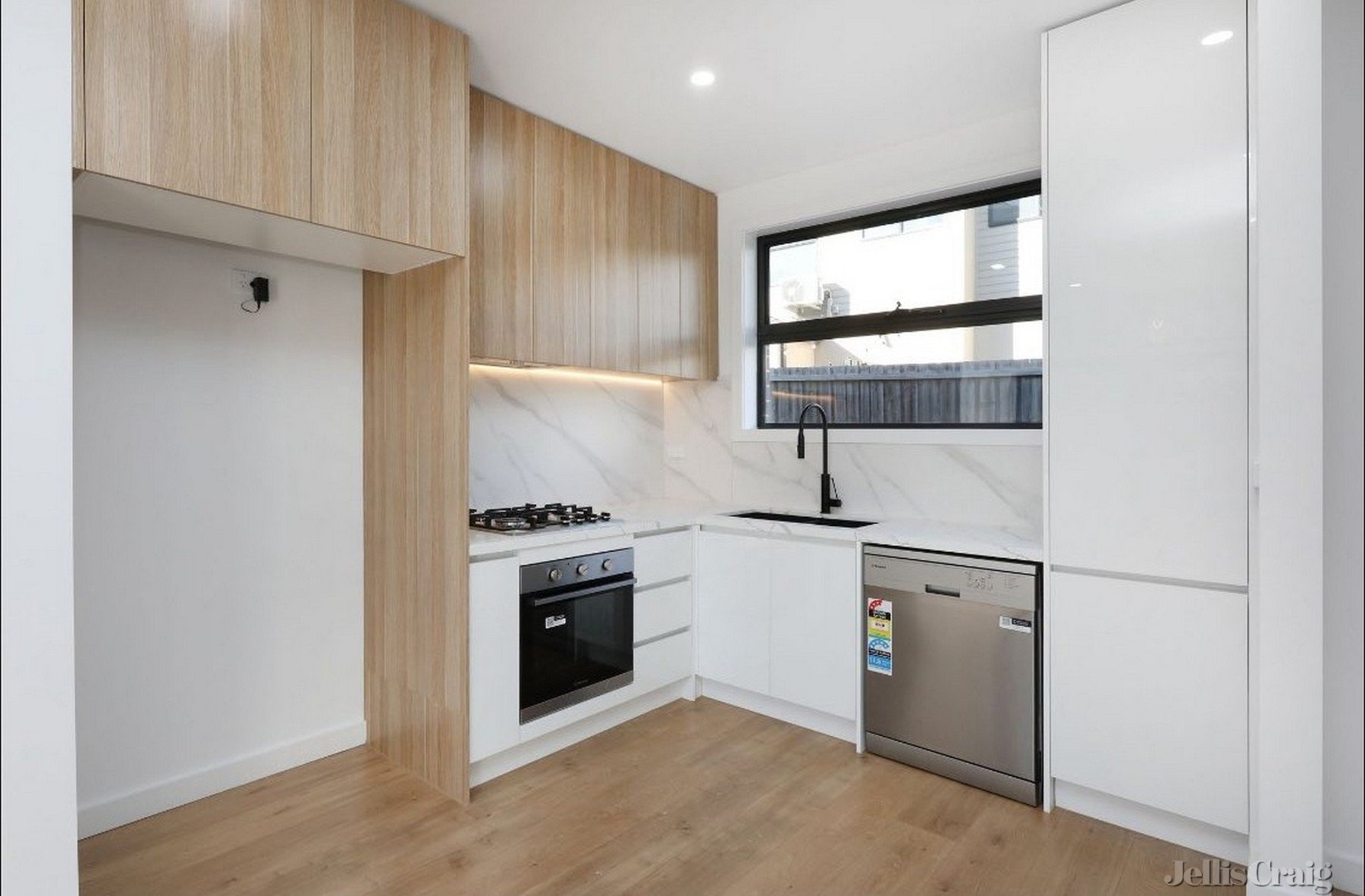 3/19 Cynga Street, Preston image 2