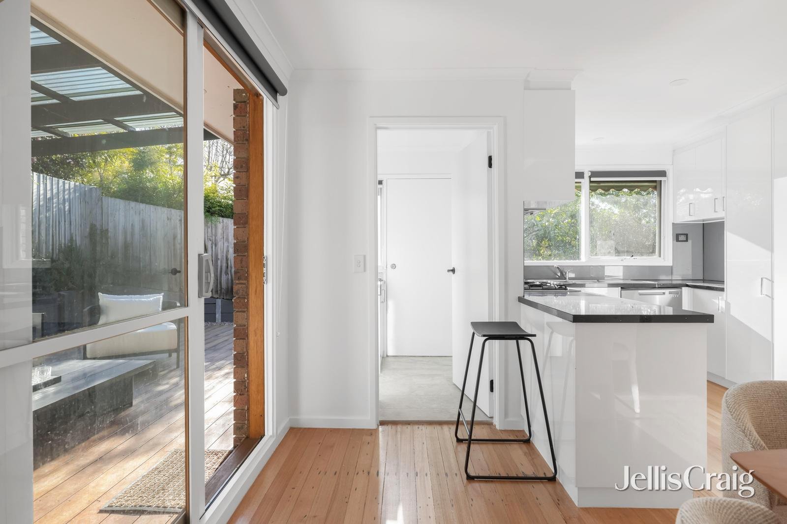 3/19 Kell Court, Greensborough image 5