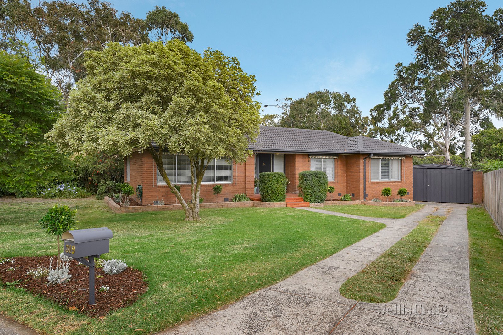 319 Lum Road, Wheelers Hill image 4