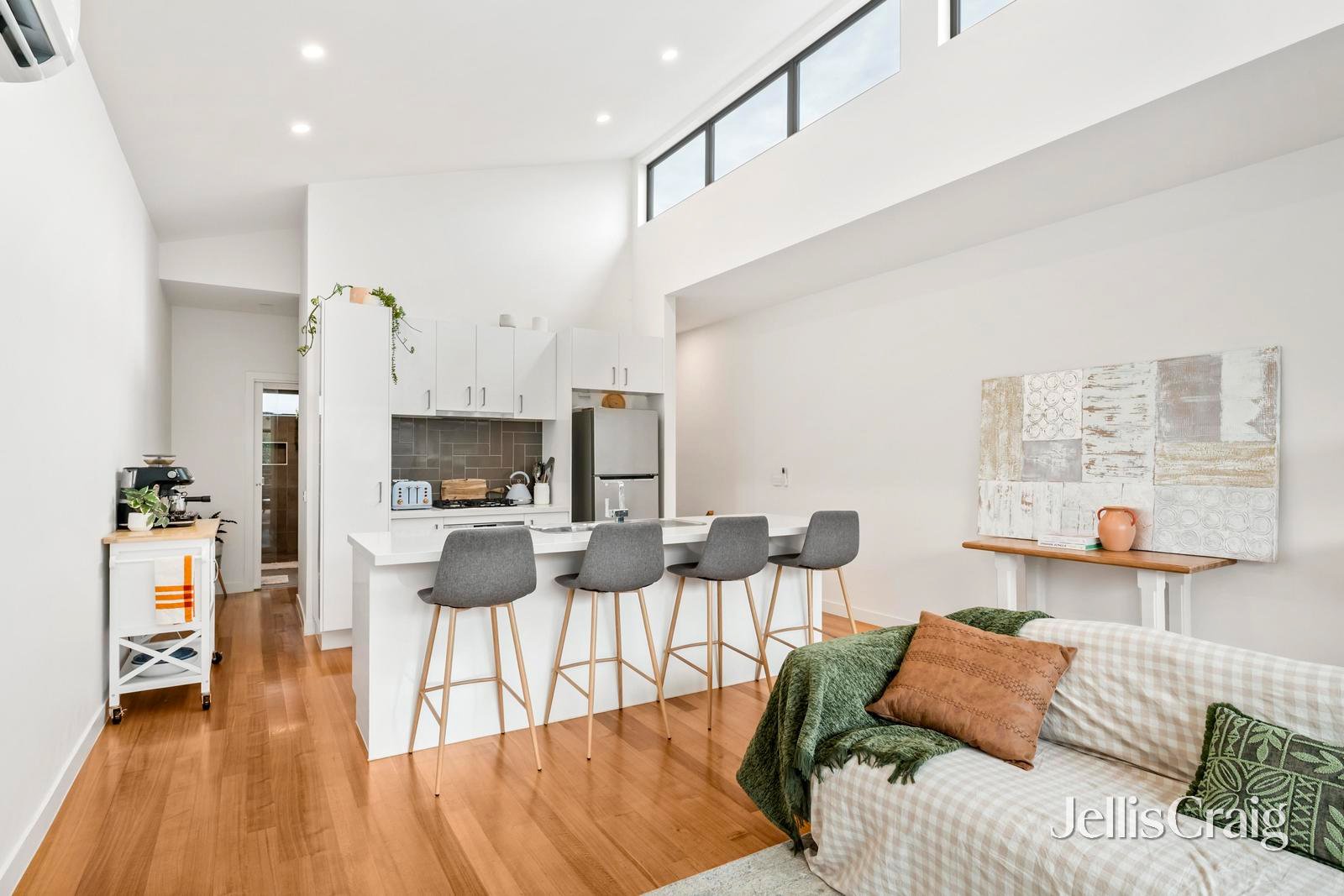 3/19 McComb Street, Lilydale image 2