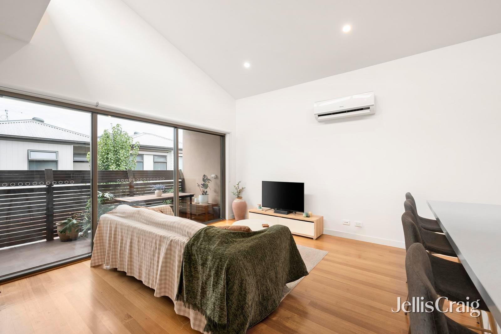 3/19 McComb Street, Lilydale image 3