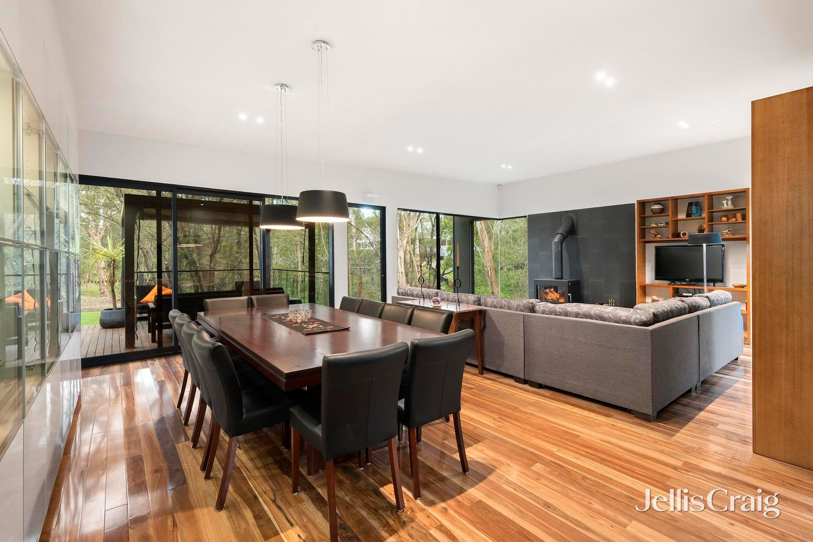 319 Oban Road, Donvale image 5