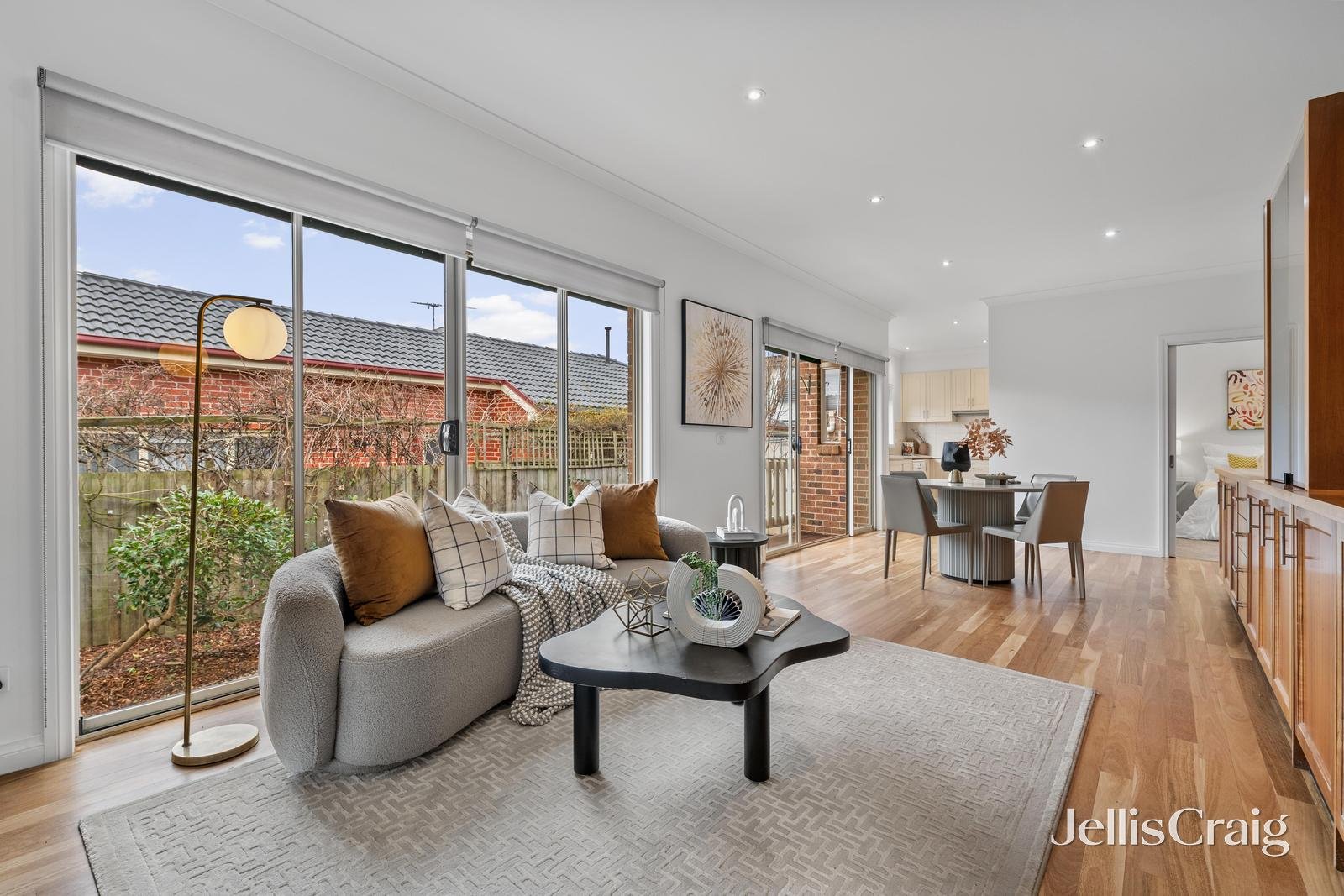 3/19 Quarry Road, Mitcham image 2