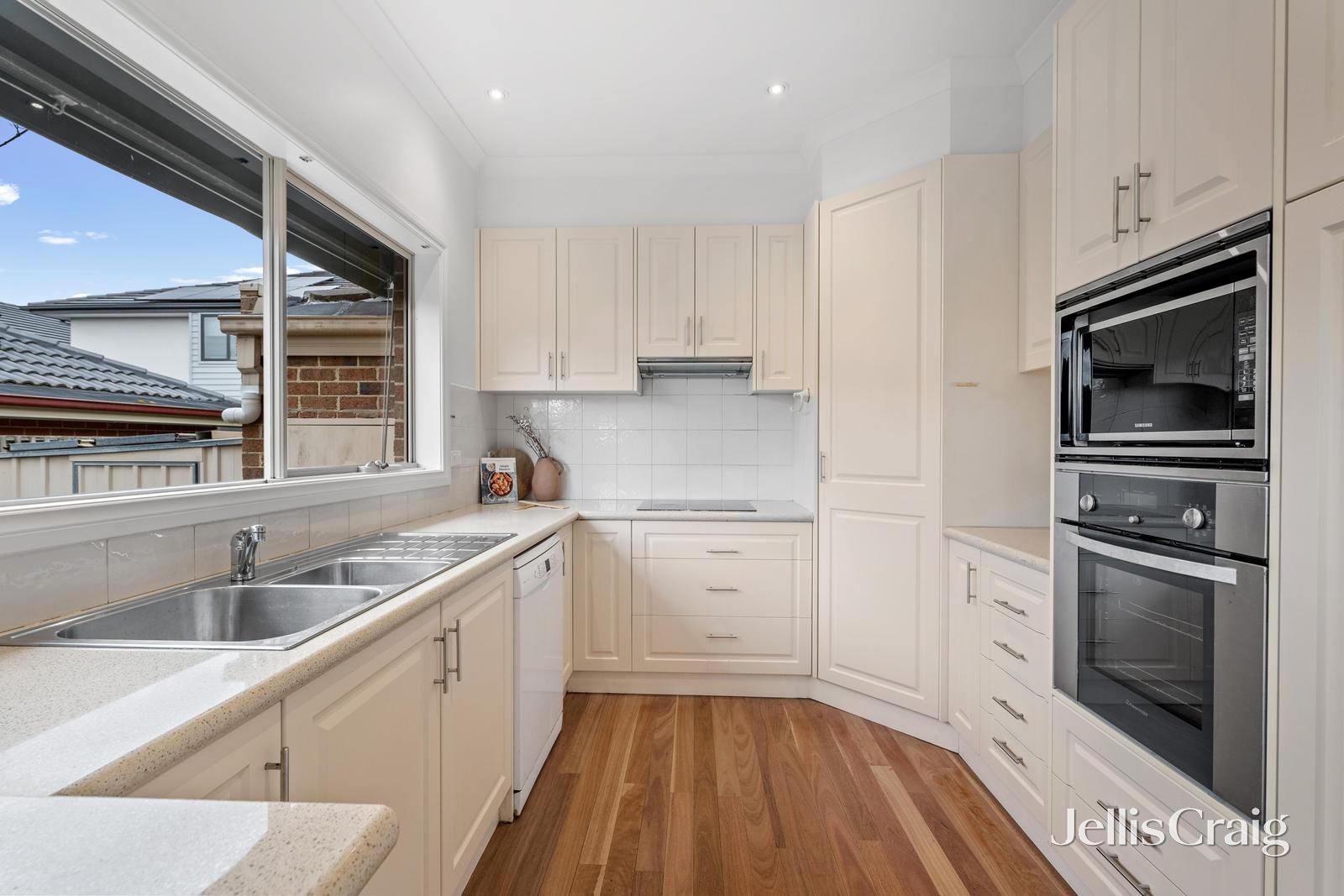 3/19 Quarry Road, Mitcham image 3