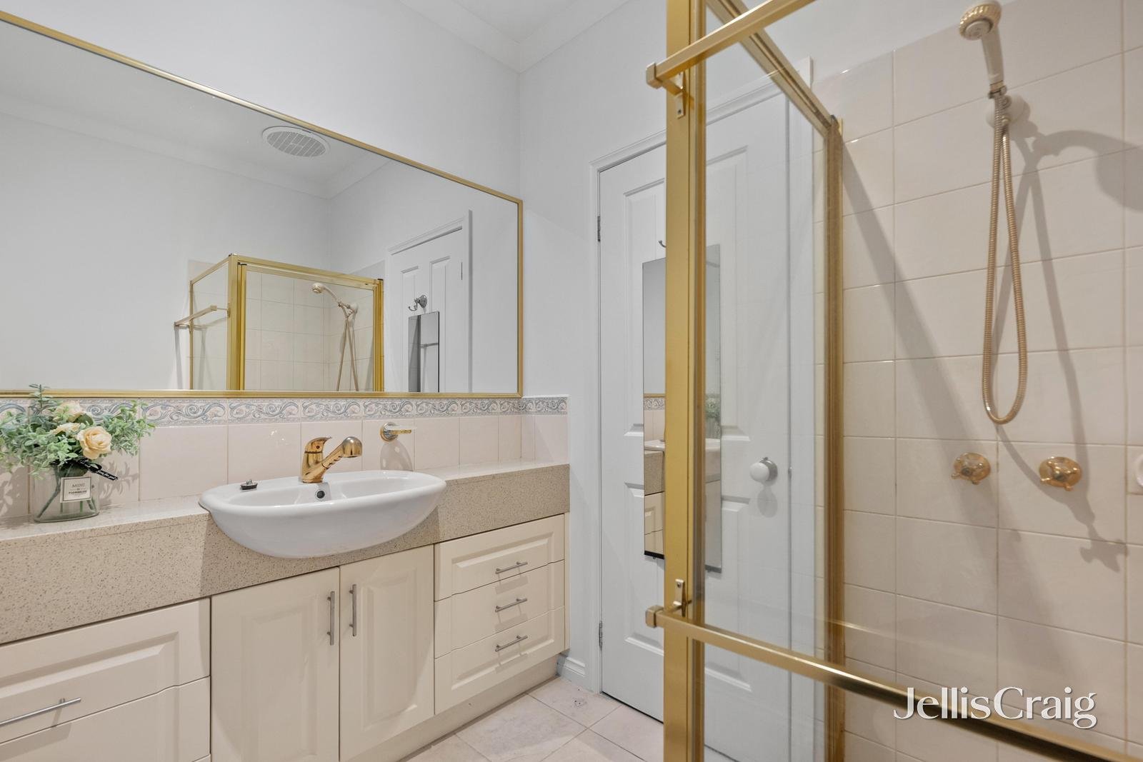 3/19 Quarry Road, Mitcham image 5