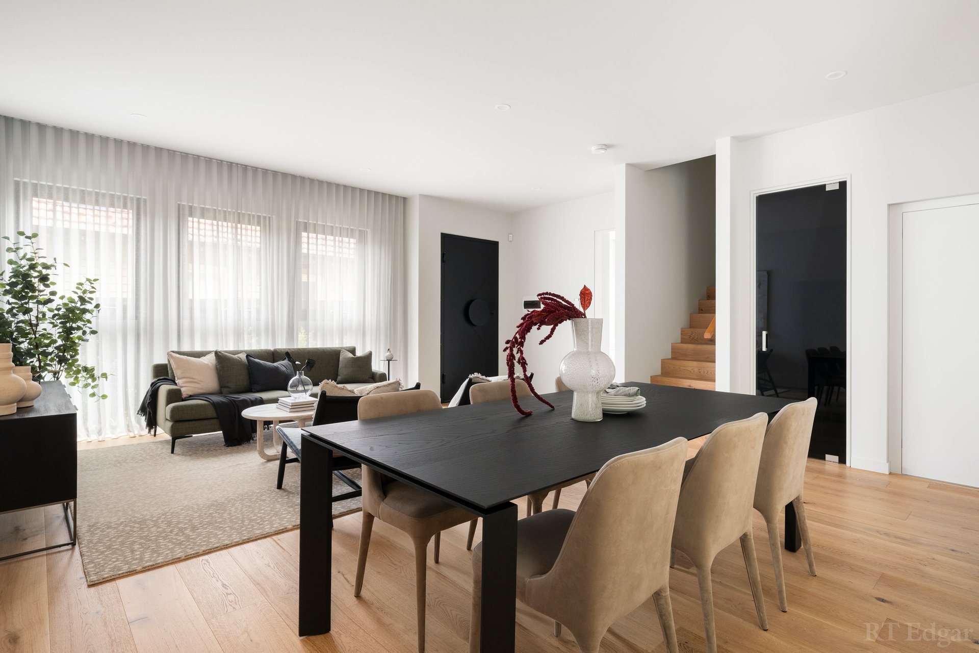Property Gallery Thumbnail 6