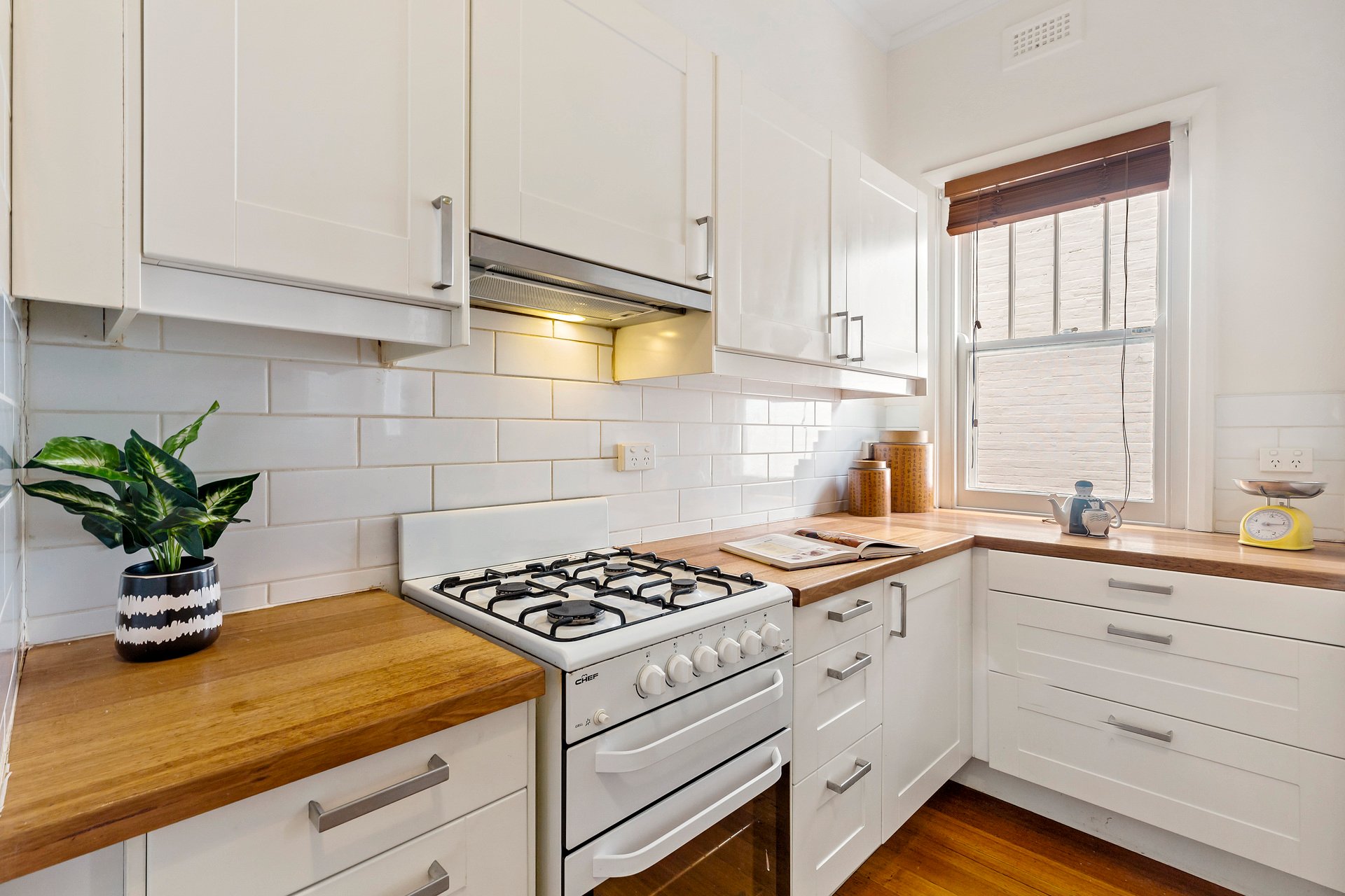 Property Gallery Thumbnail 6
