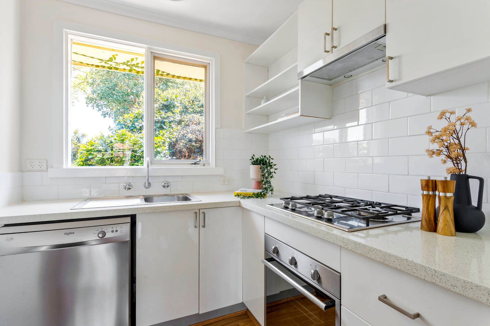Property Gallery Thumbnail 6