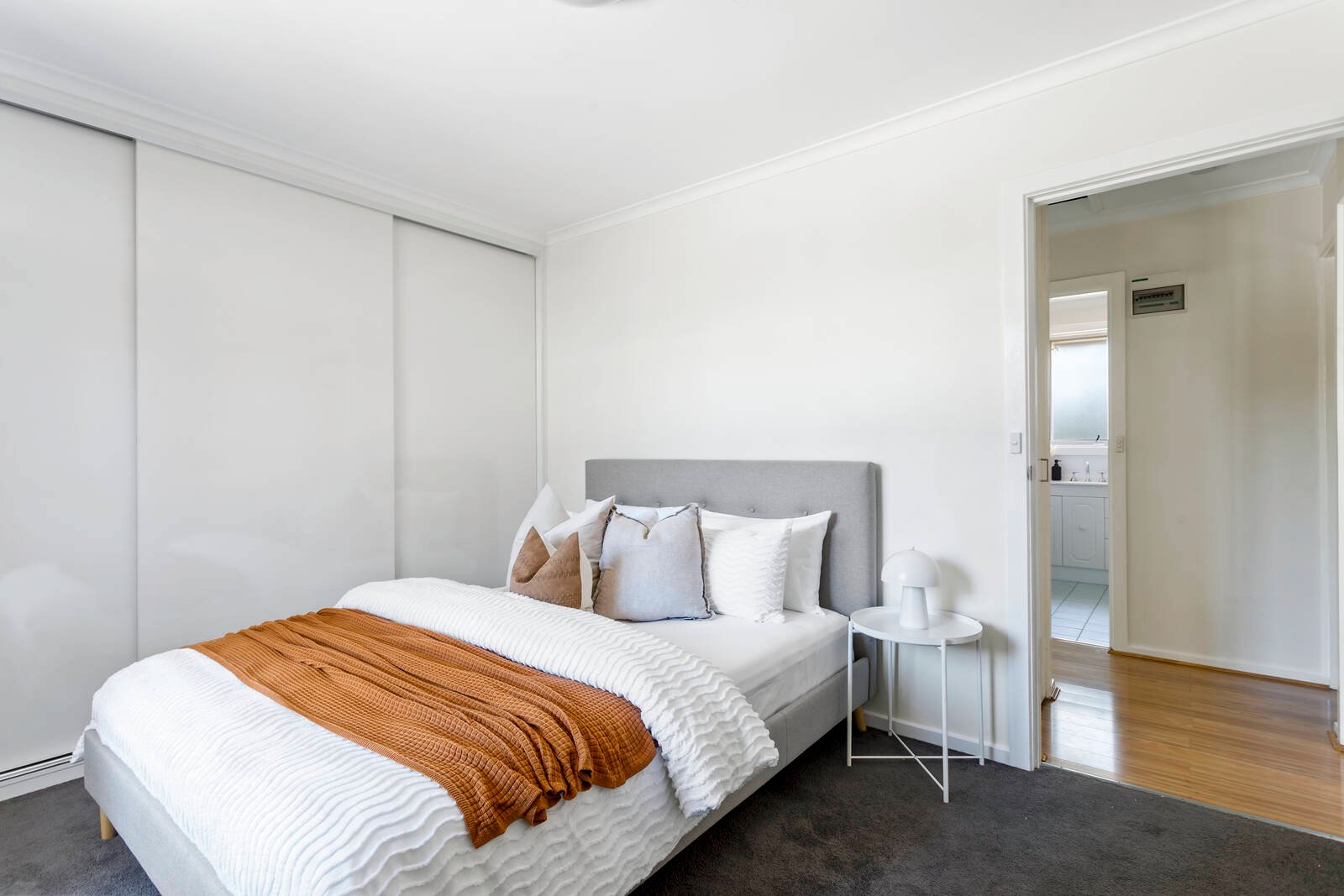 Property Gallery Thumbnail 8