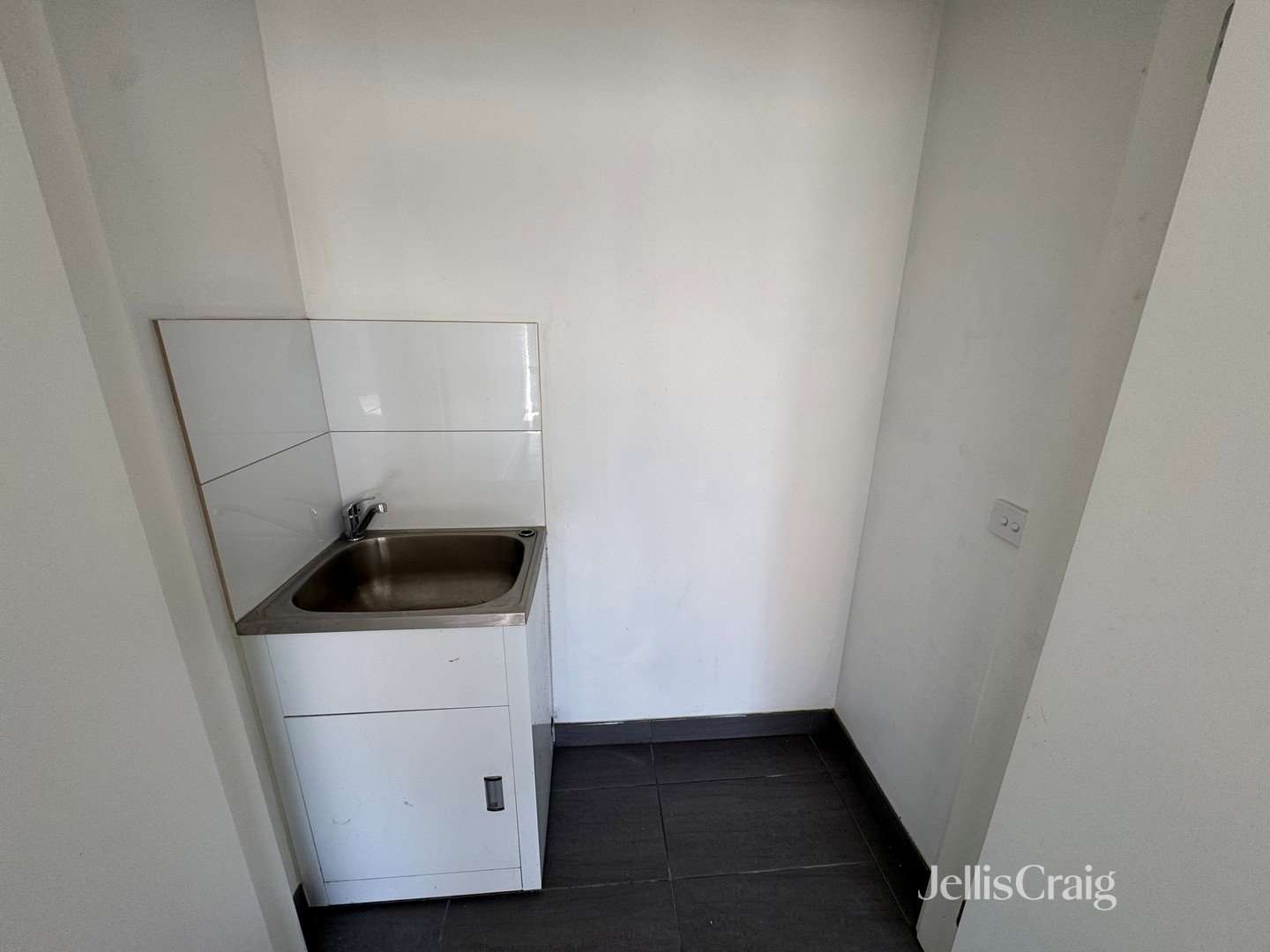 3/1A Balmoral Avenue, Brunswick East image 8