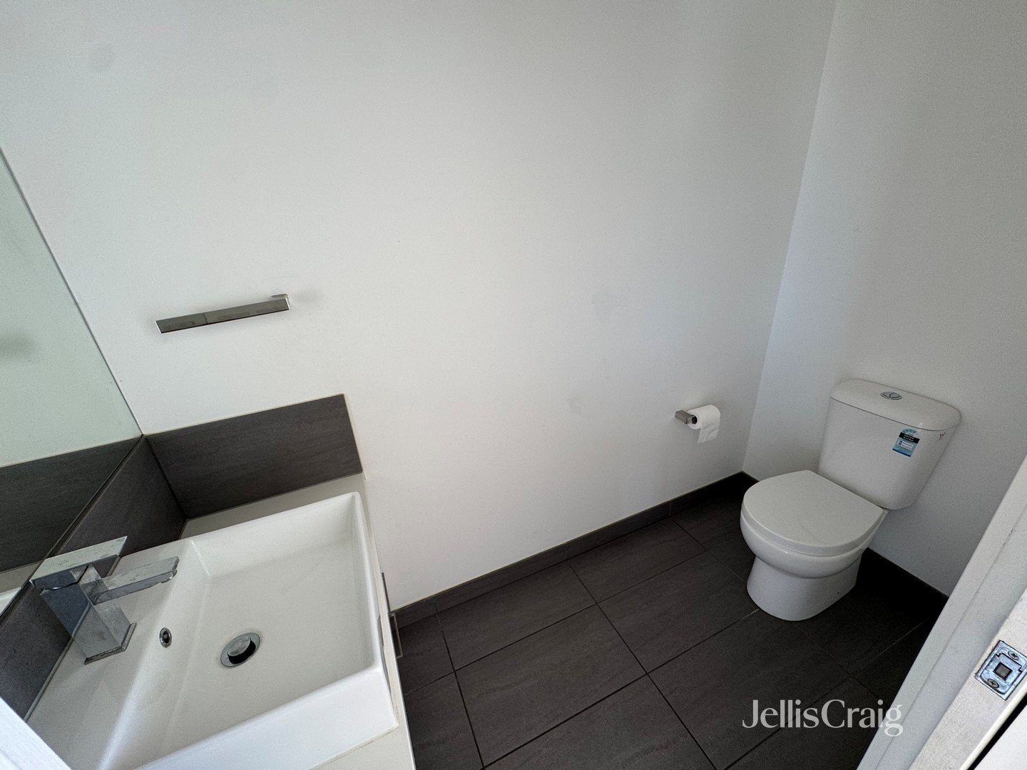 3/1A Balmoral Avenue, Brunswick East image 7