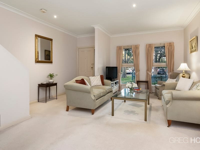 31A Barrett Street, Albert Park image 2