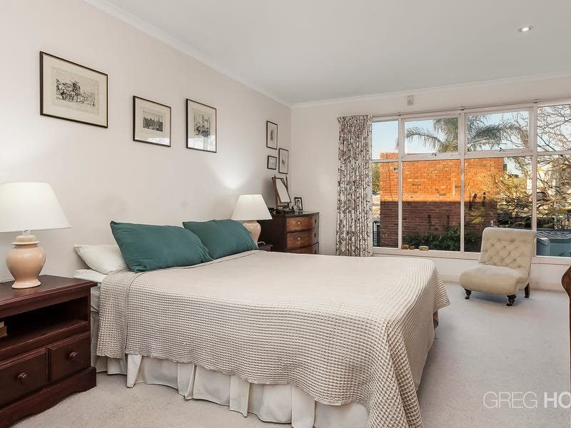 31A Barrett Street, Albert Park image 7