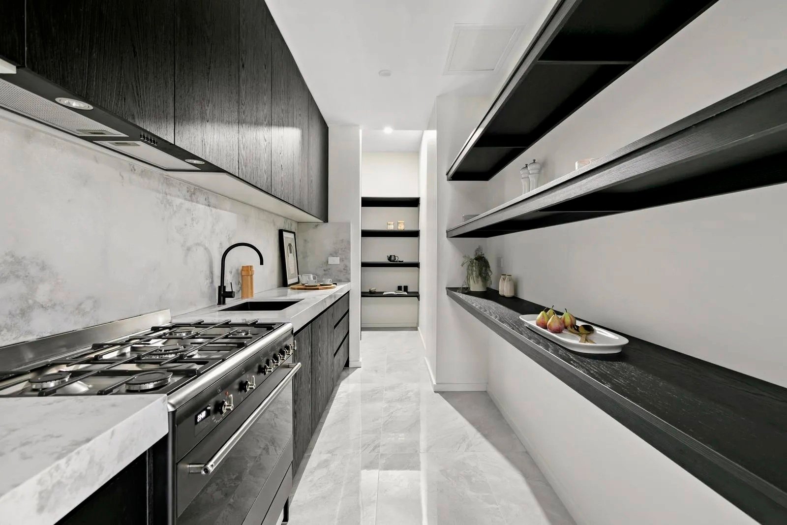 31A Graves Street, Essendon image 2