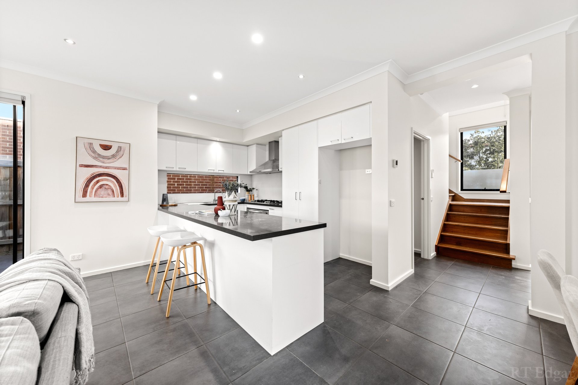 Property Gallery Thumbnail 4