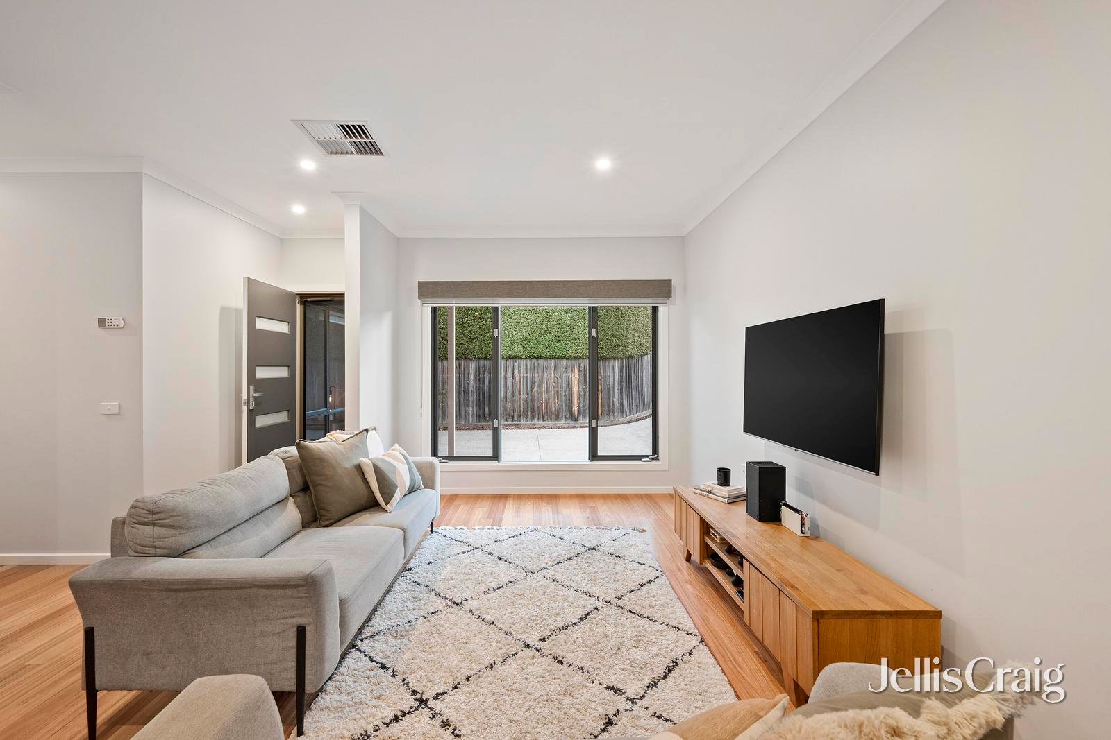 31a Saddleback Ridge, Chirnside&nbsp;Park image 2