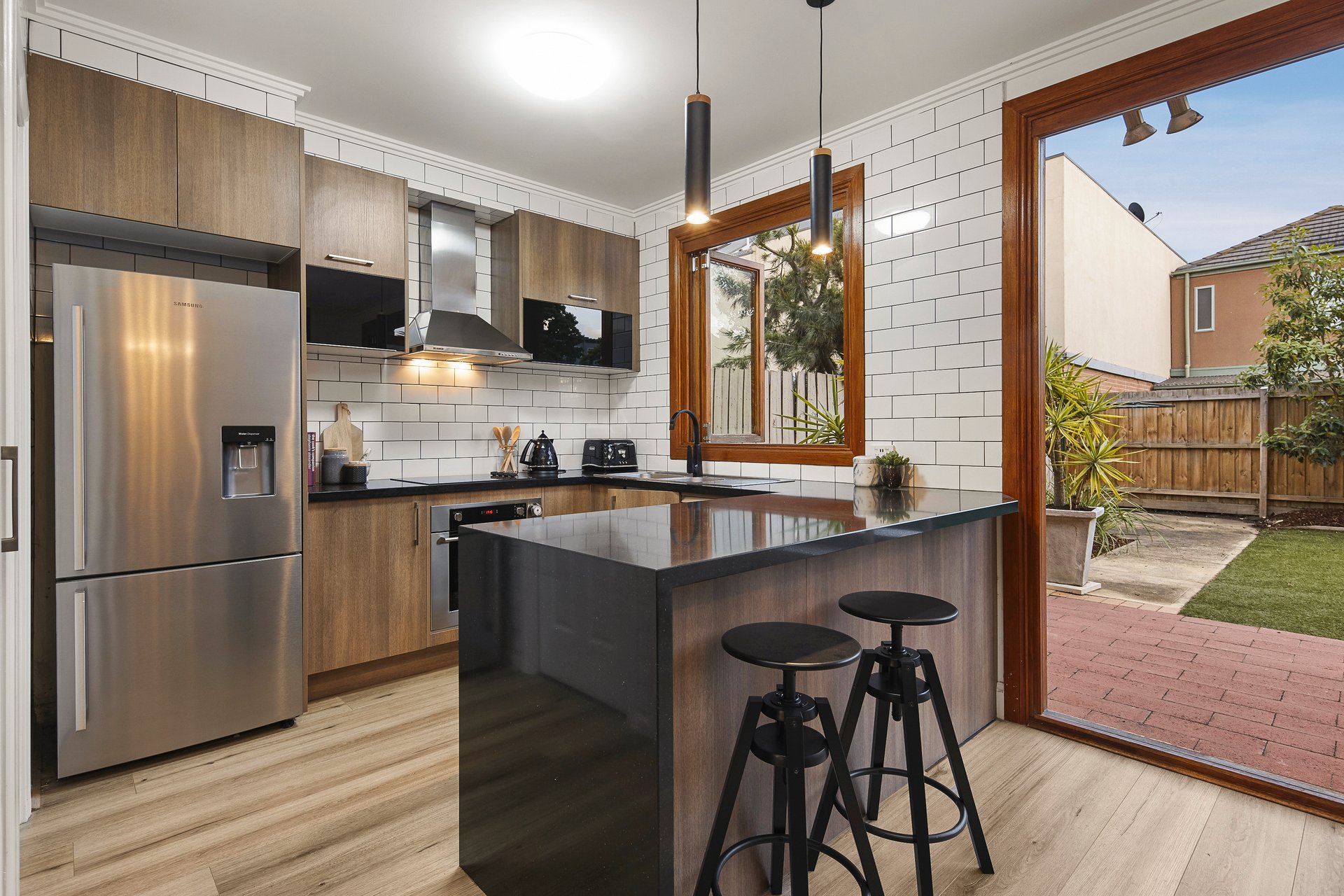 32-34 Newman Street, Kensington image 2