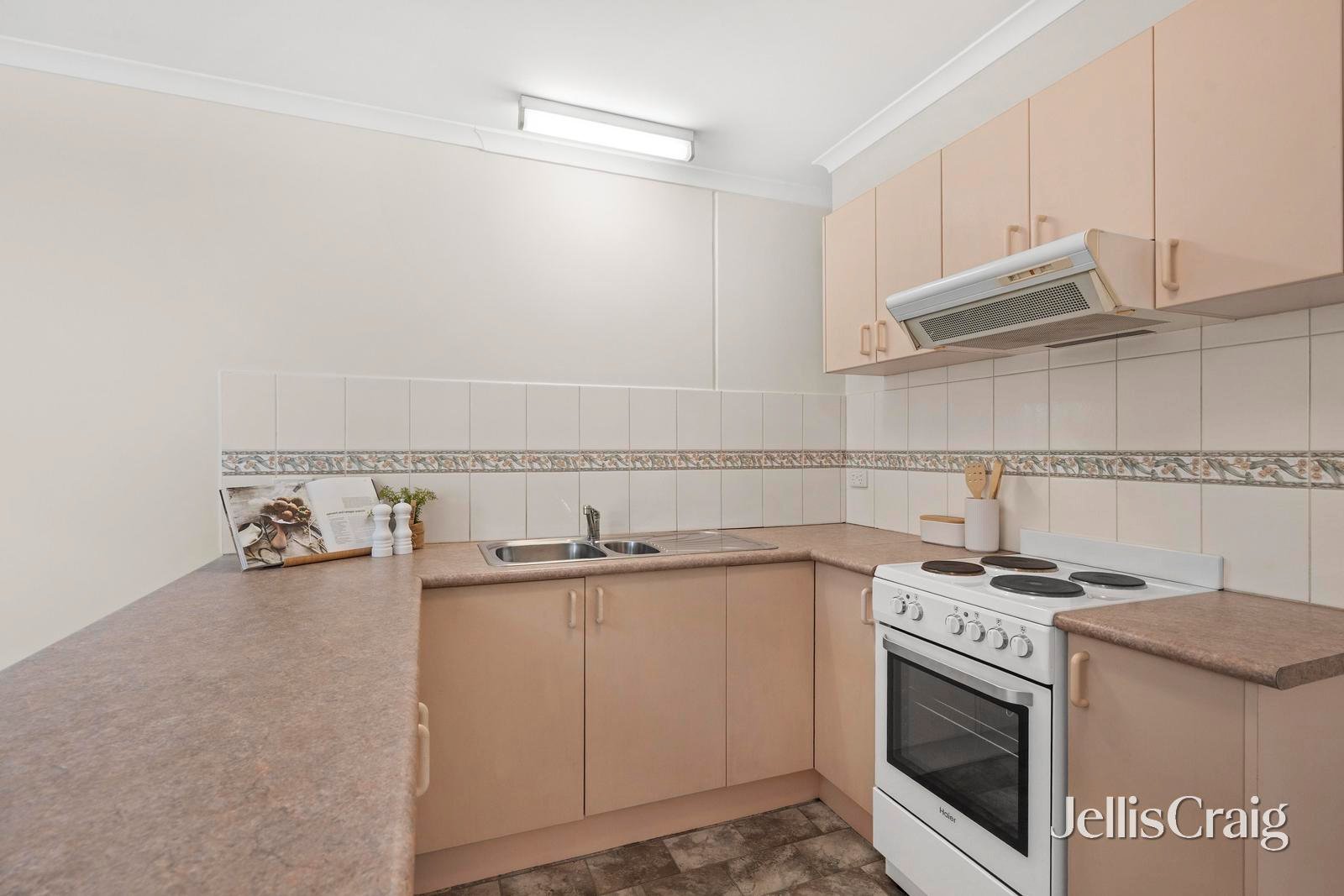 3/2-4 Lusher Road, Croydon image 4