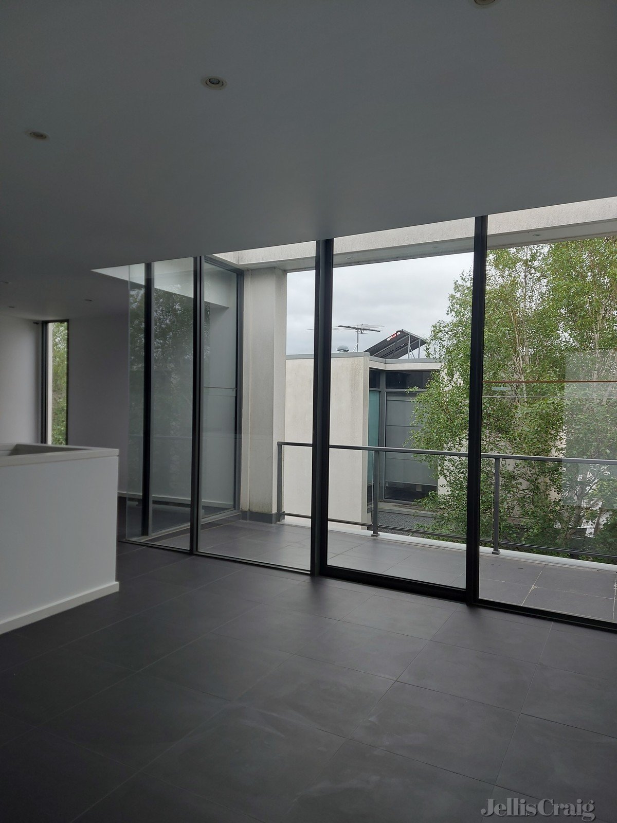 3/2-4 Old Heidelberg Road, Alphington image 2