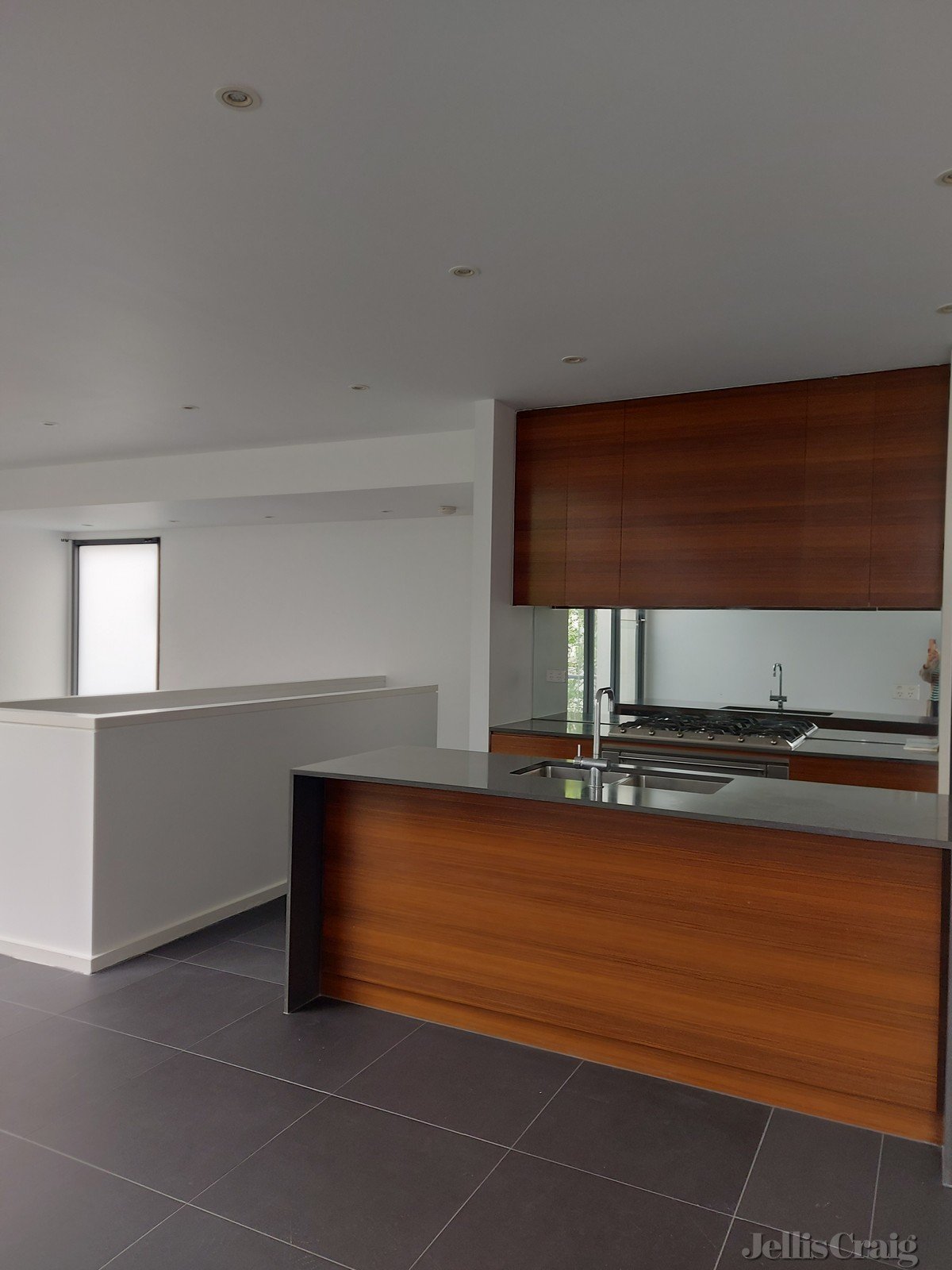 3/2-4 Old Heidelberg Road, Alphington image 1