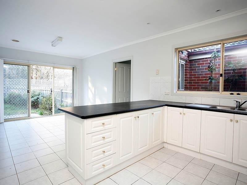 3/2 Agra Street, Mitcham image 6