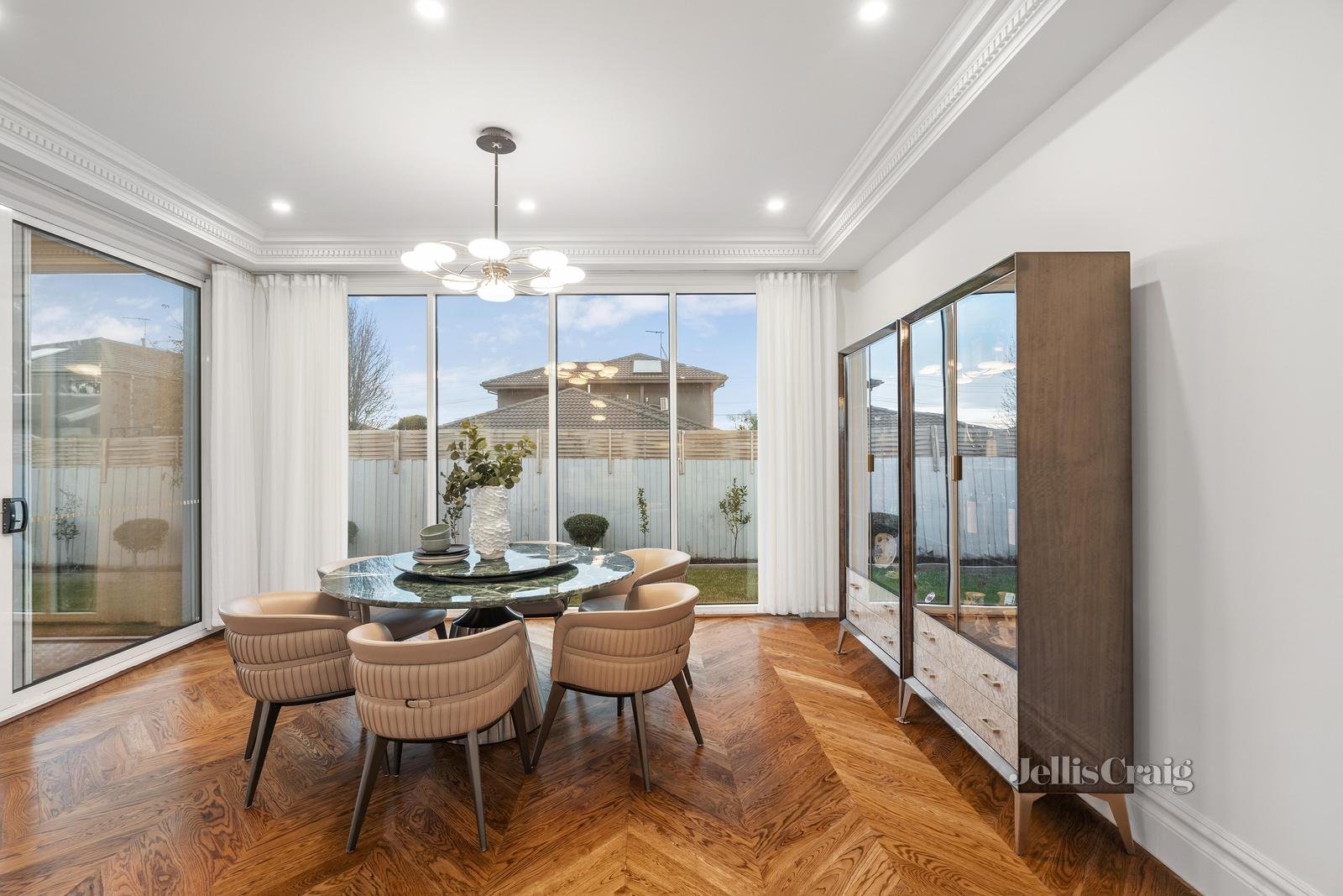 32 Albert Street, Mount Waverley image 6