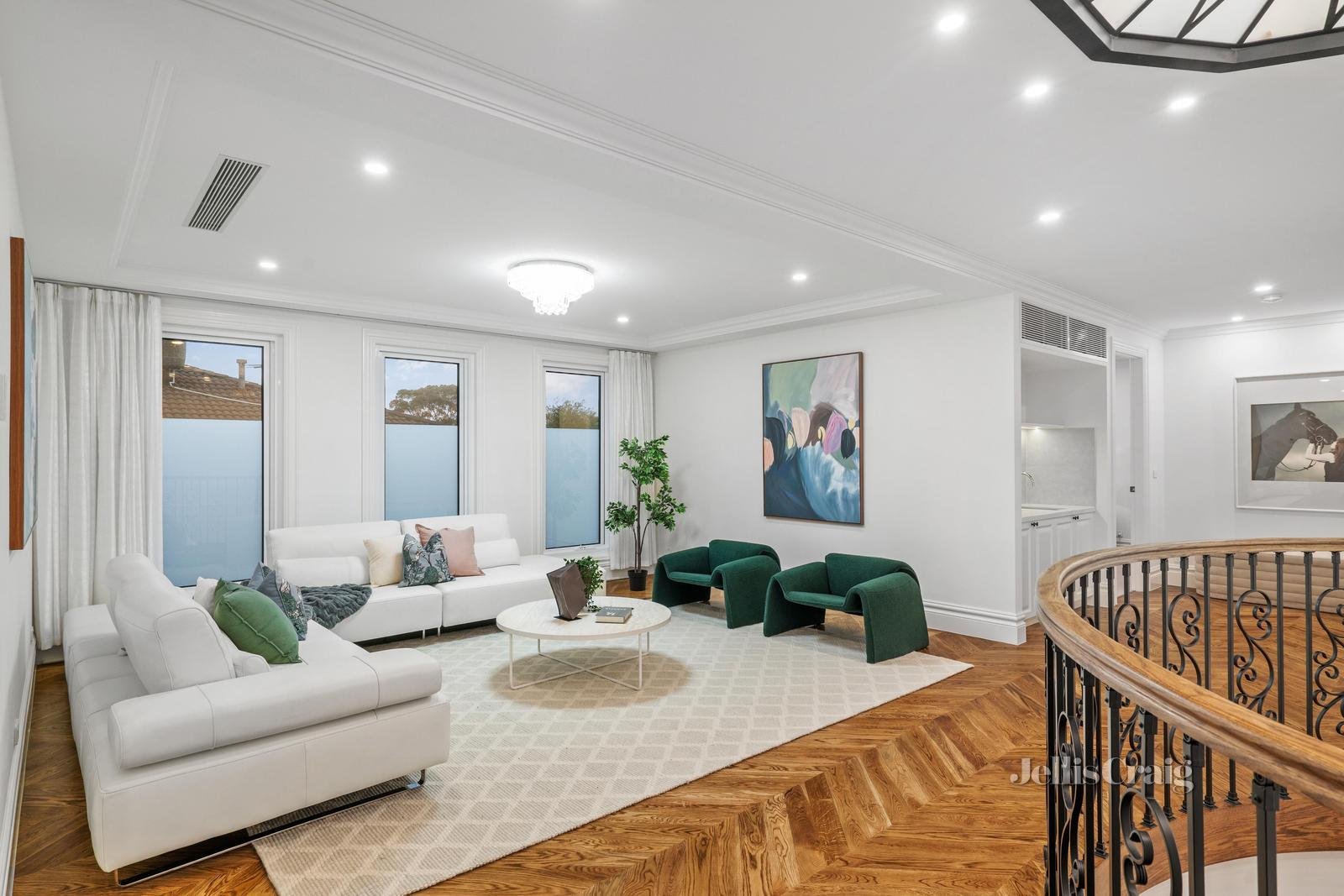 32 Albert Street, Mount Waverley image 11