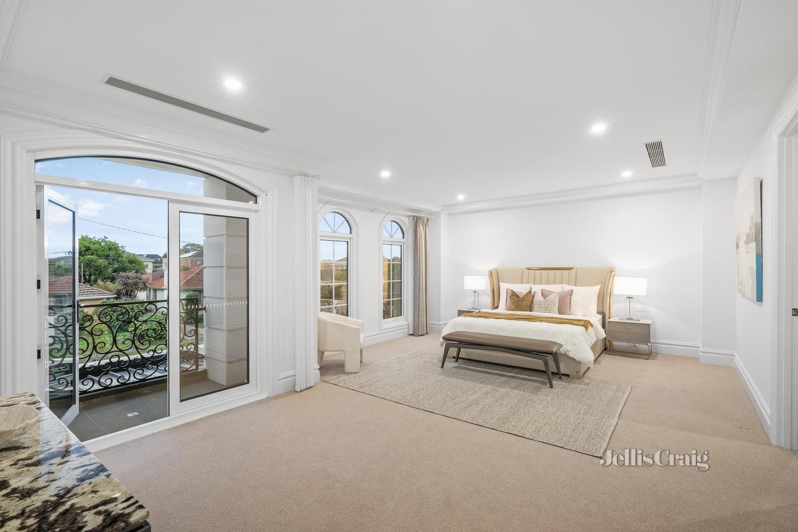 32 Albert Street, Mount Waverley image 12