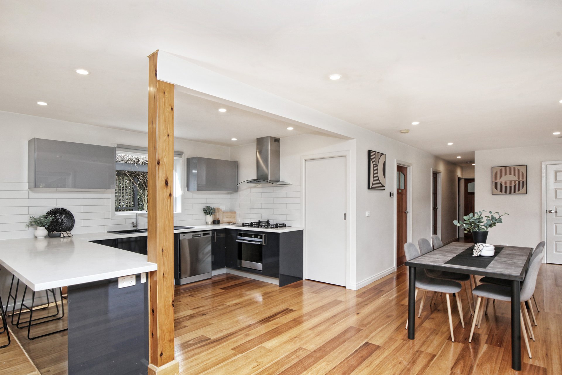 Property Gallery Thumbnail 3