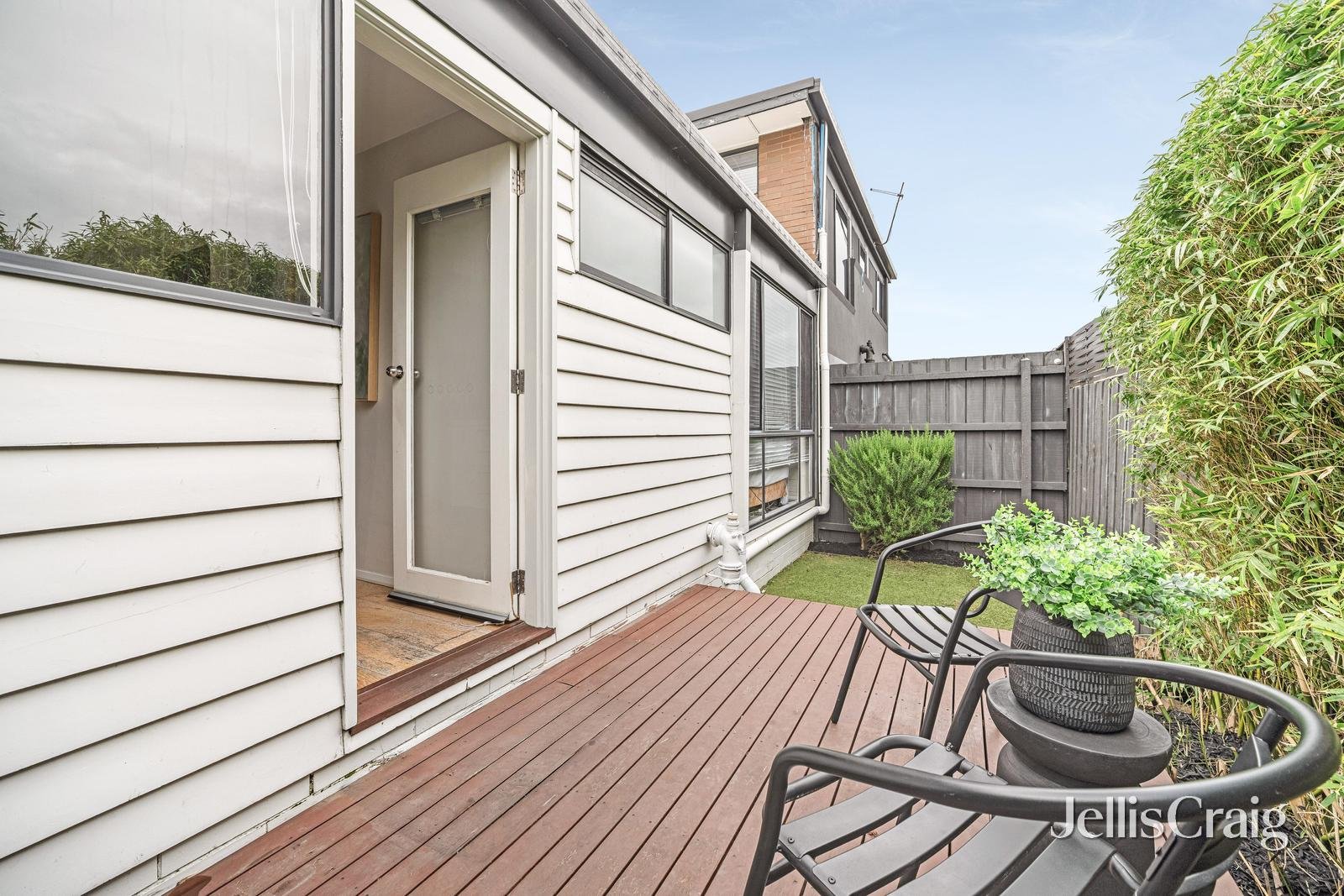 3/2 Ashmore Avenue, Mordialloc image 11