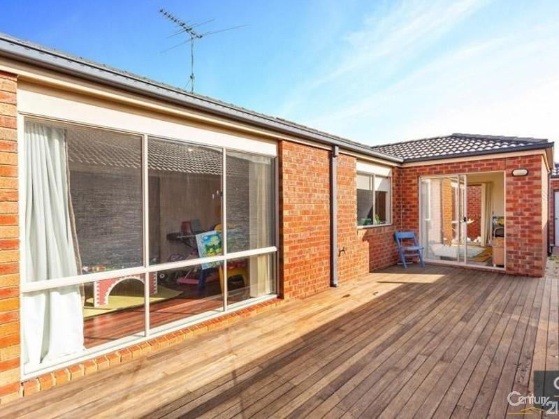 32 Astley Crescent, Point Cook image 11