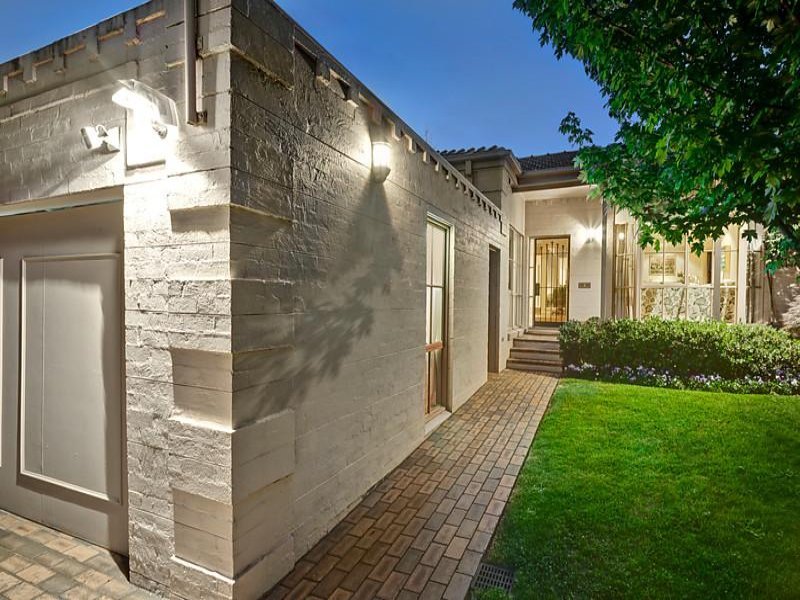 32 Athelstan Road, Camberwell image 9