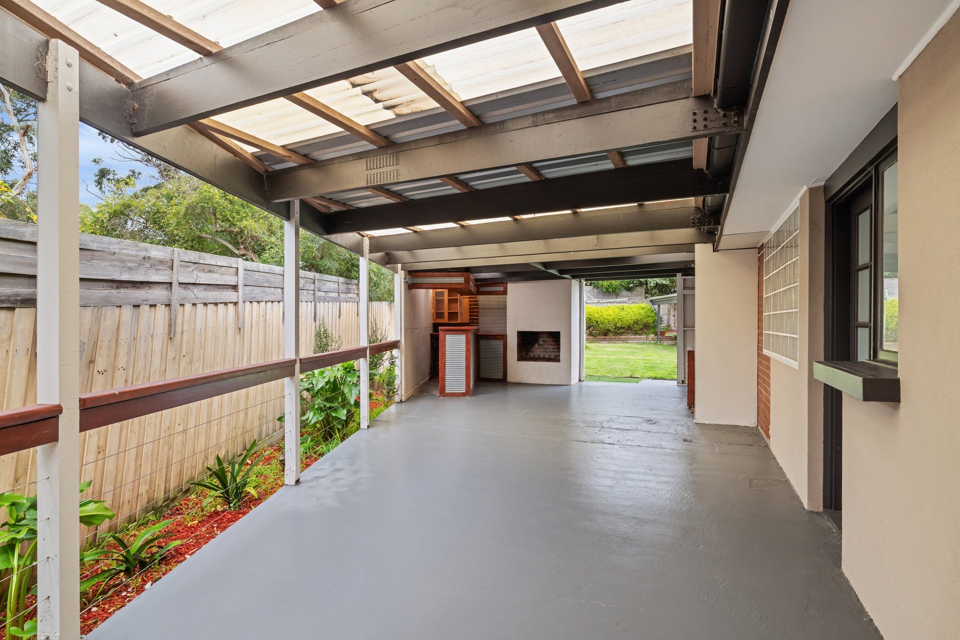 32 Barclay Avenue, Croydon image 7