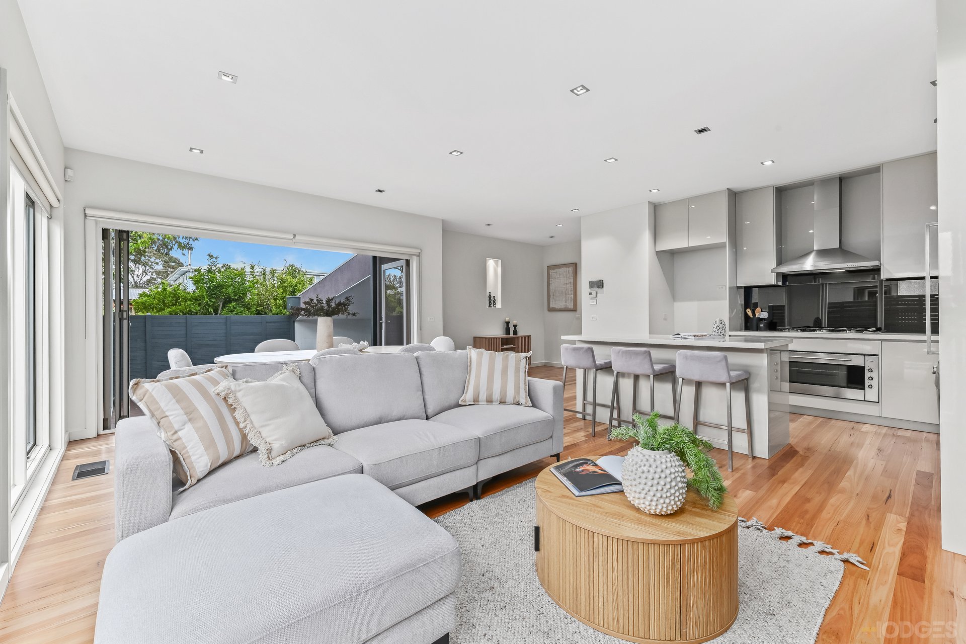 3 / 2 Bayview Road Beaumaris