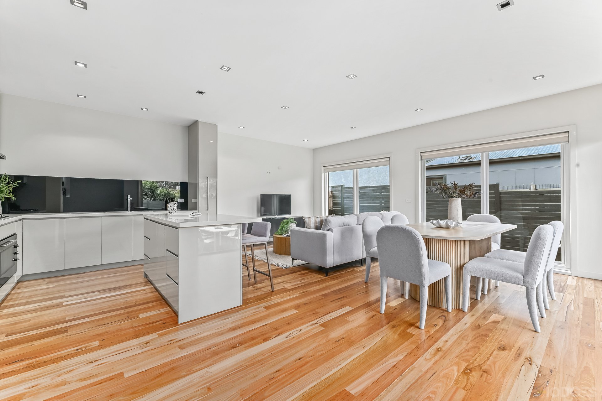 3 / 2 Bayview Road Beaumaris
