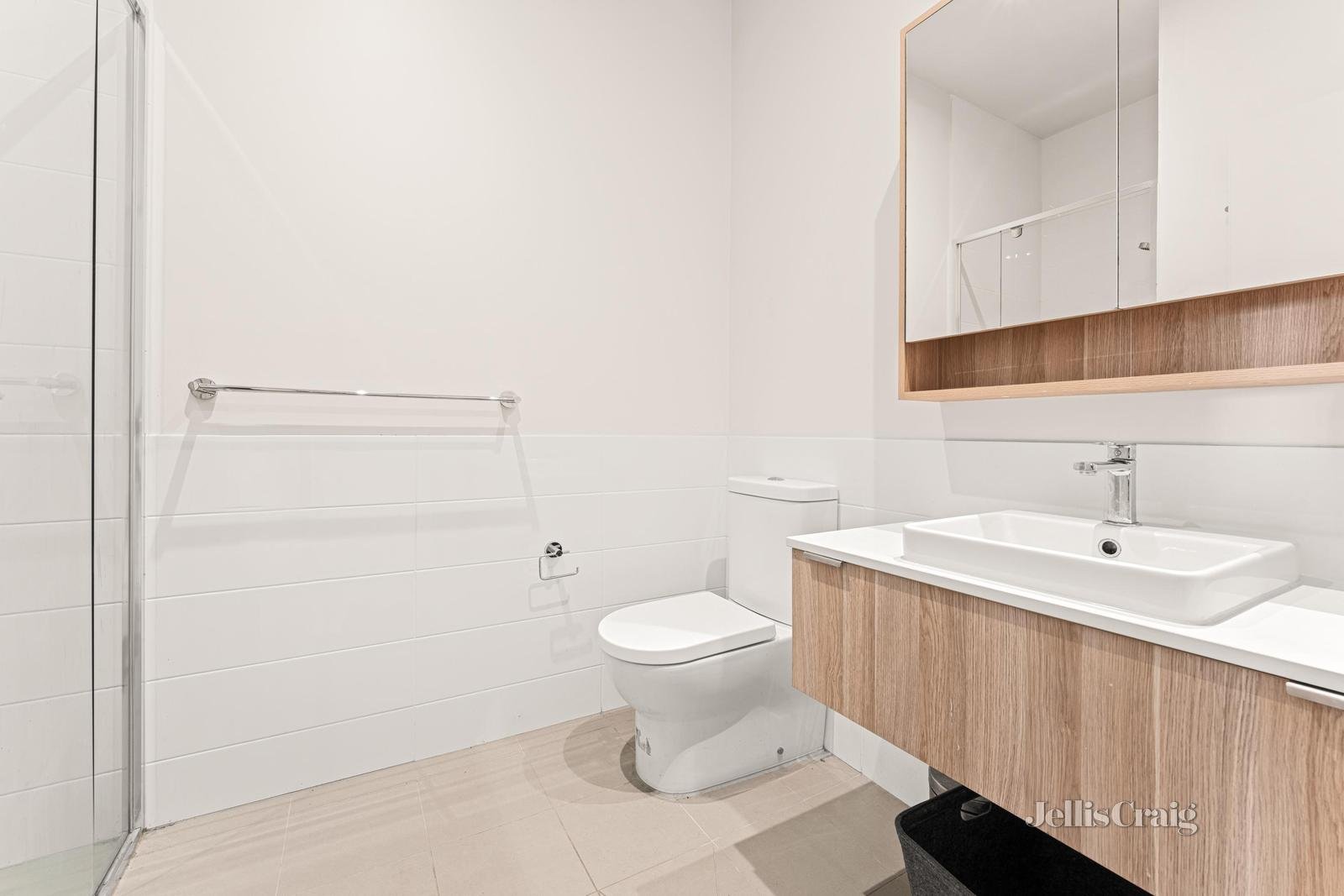3/2 Bellevue Road, Cheltenham image 8