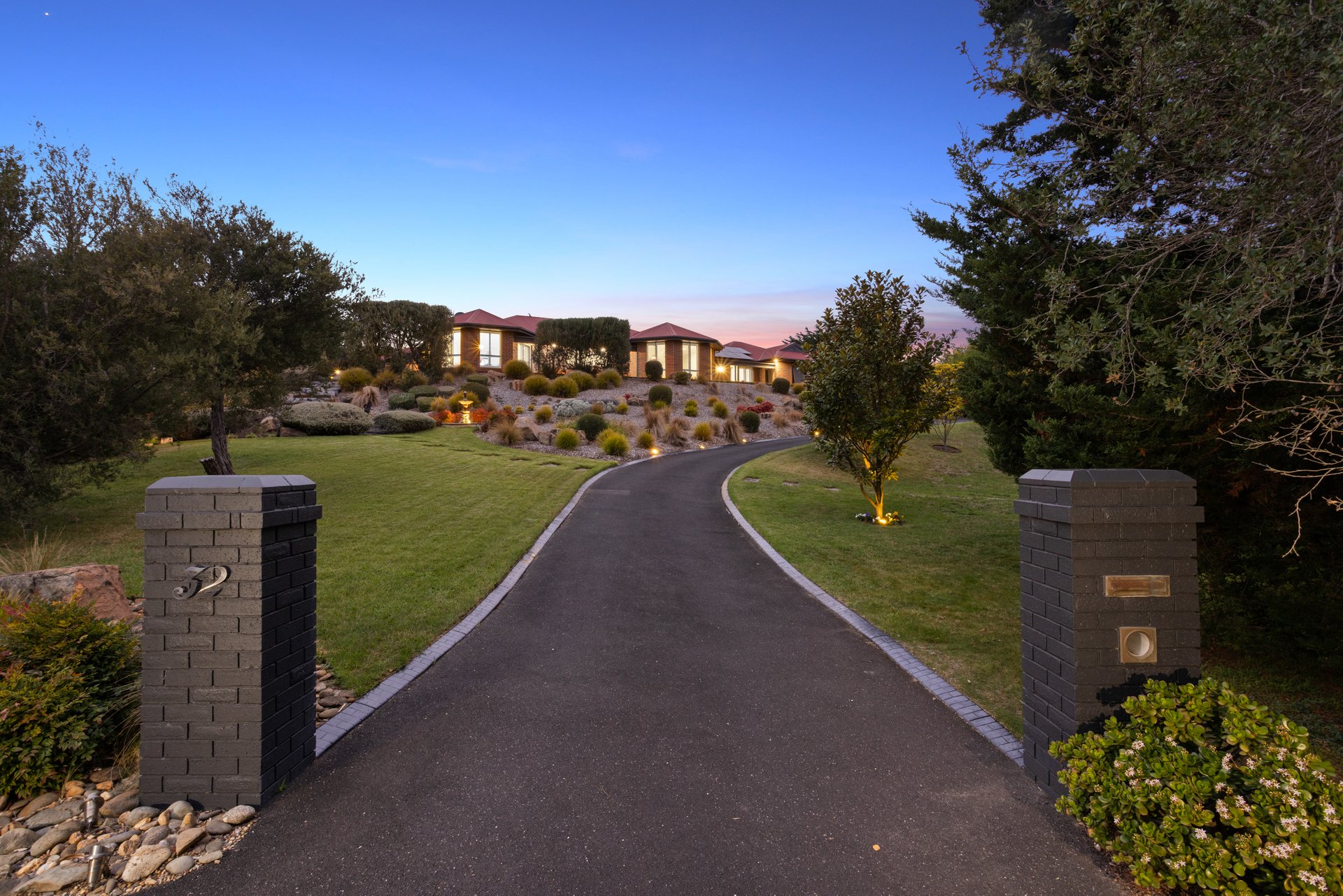 32 Bethany Close RYE