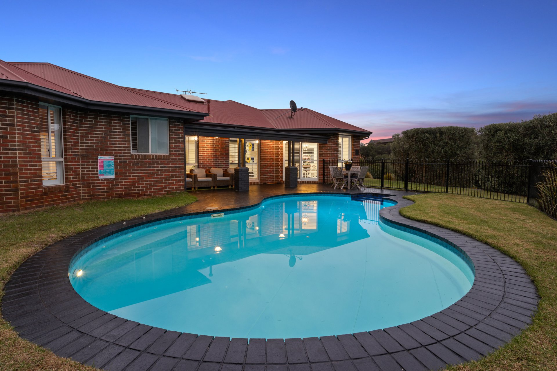 32 Bethany Close RYE